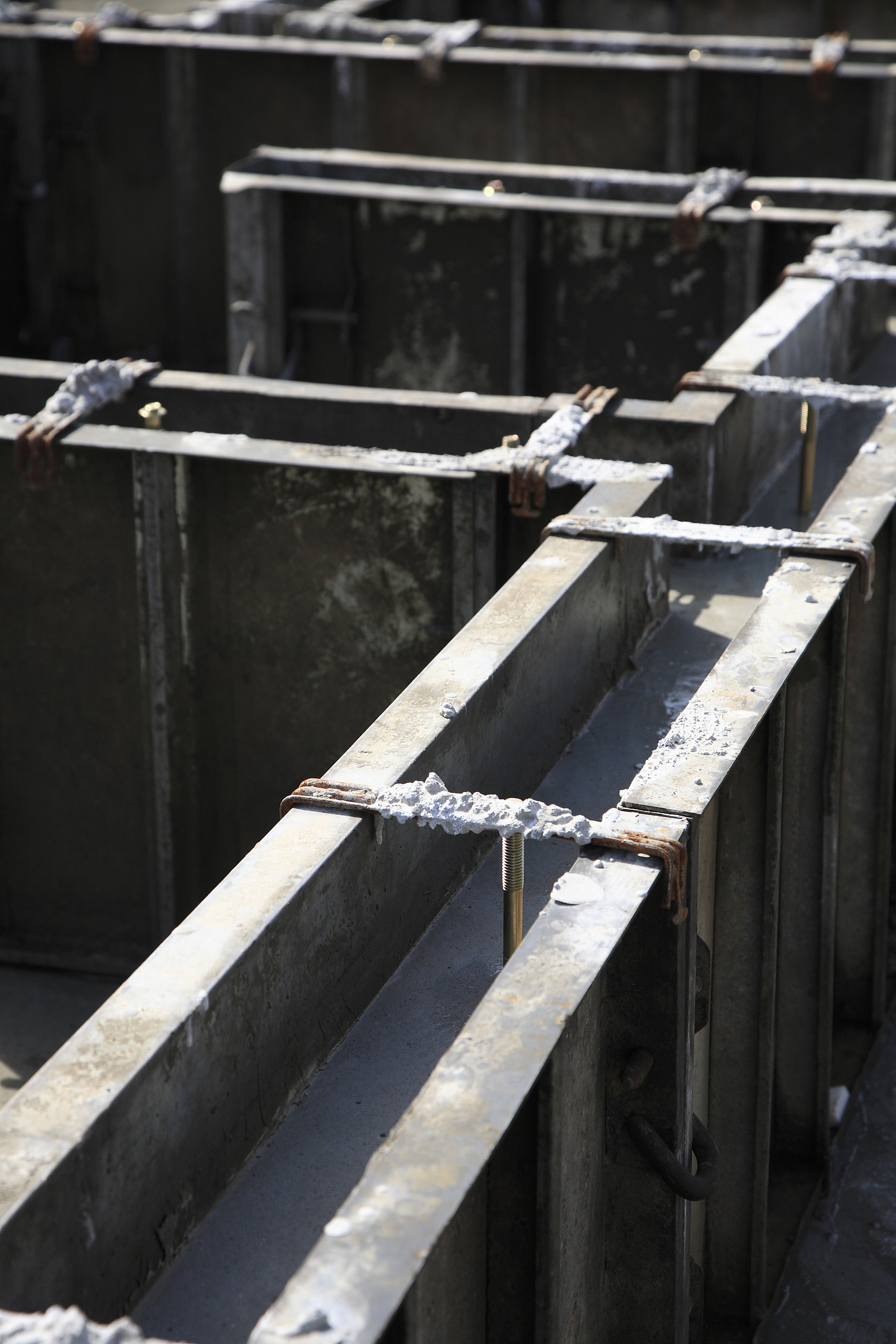 止水钢板下面叫什么墙体