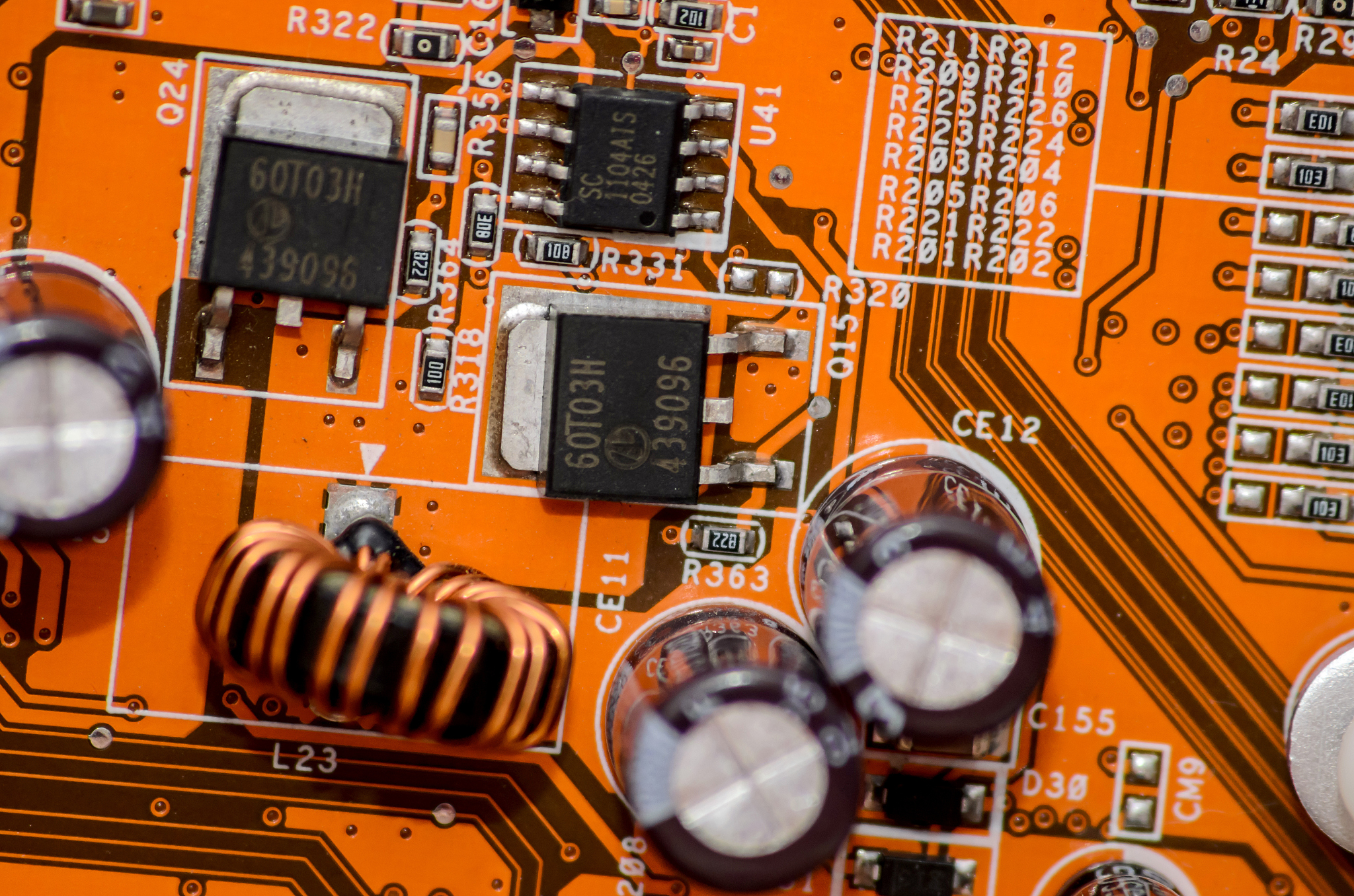 分压公式详解：计算电路电压分配的利器