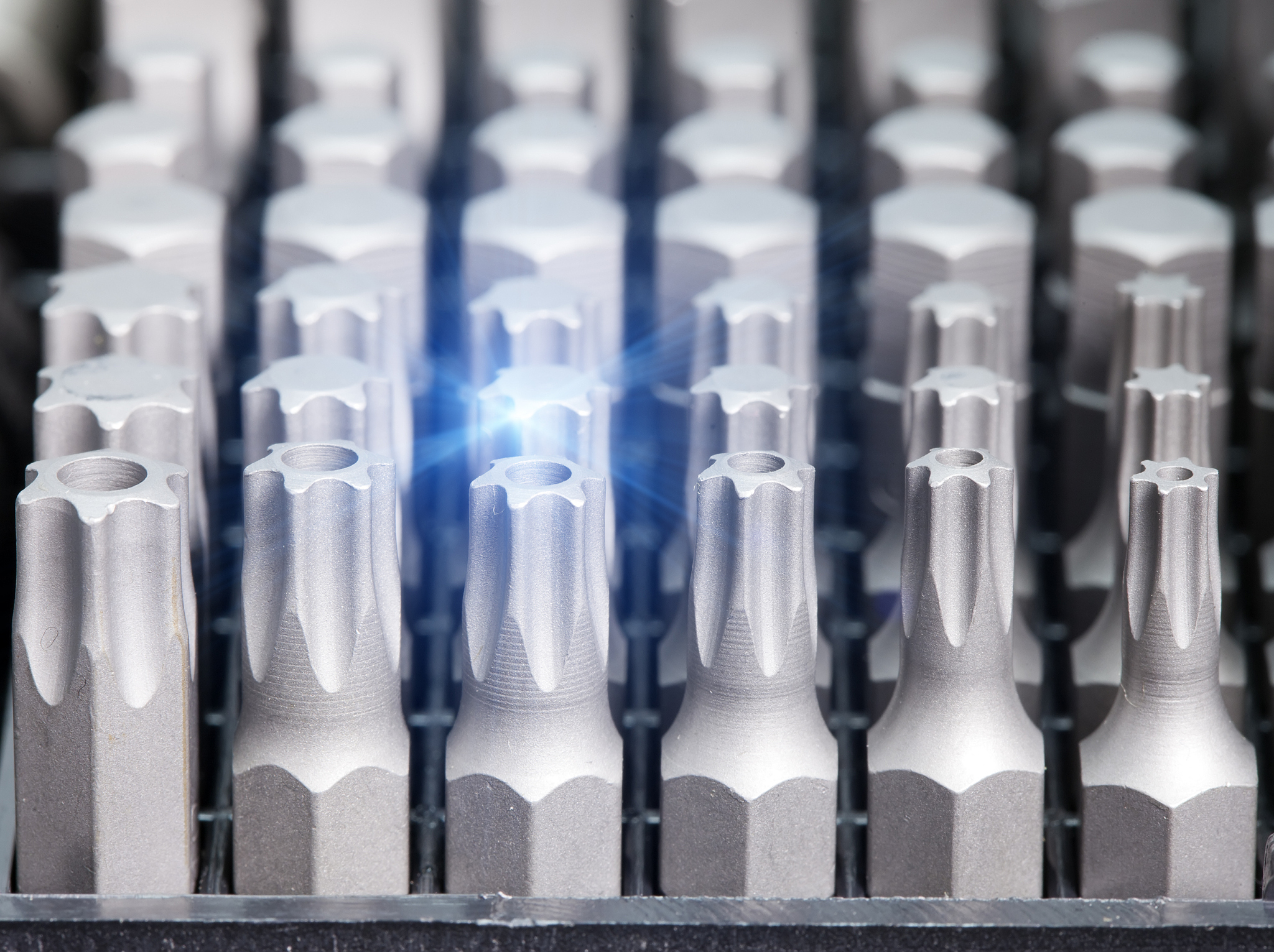 高速钢铣刀TiN涂层优势：化学汽相沉积法