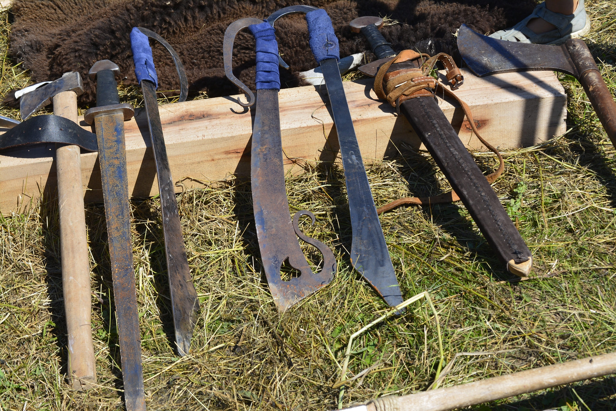 knight weapons