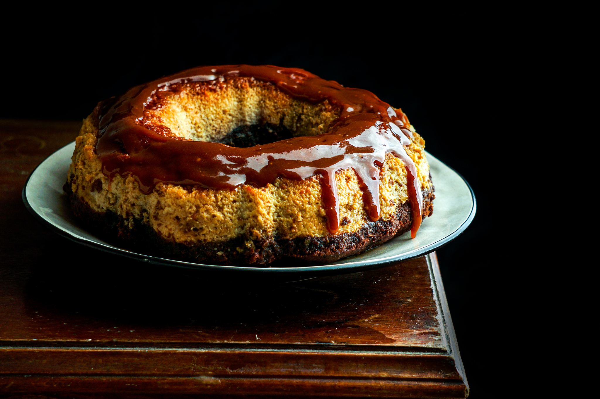 chocolate flan, mexican chocoflan, chocolate biscuit cake and ca