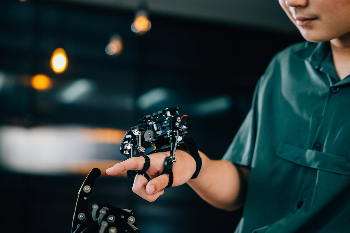 脑机接口赋能视障人士：人工智能与视觉交互设备新突破