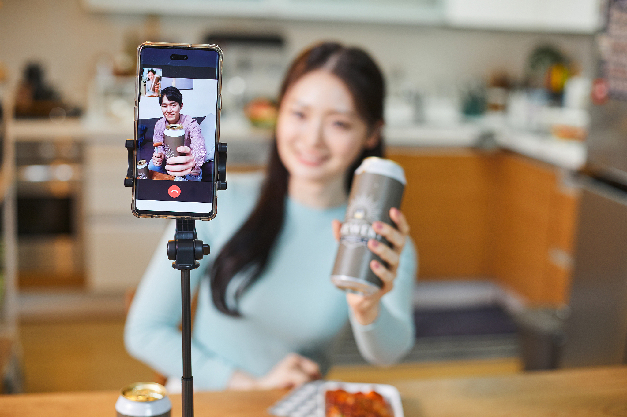 social distance, relaxation, influencer, home, mobile phone, mem