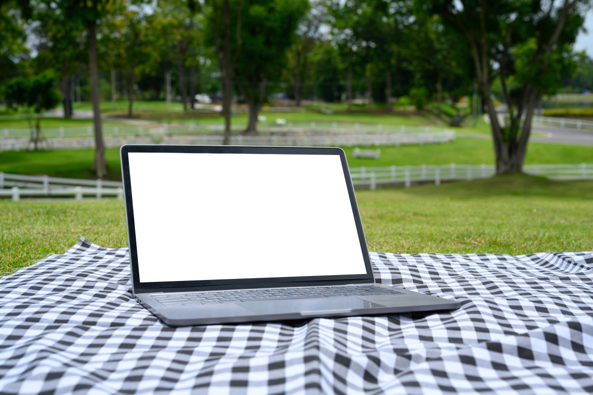 笔记本电脑156英寸45％-144HZ窄边框啥意思