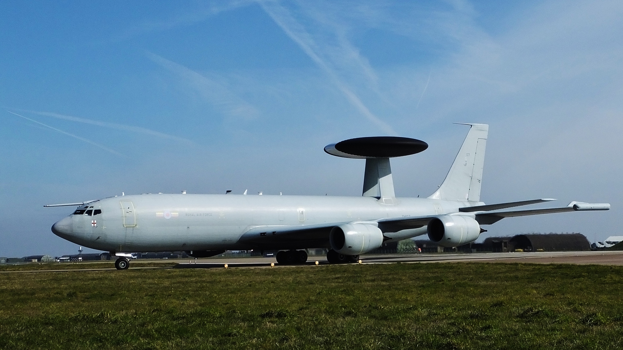 华西航空是国家承认的学校吗？