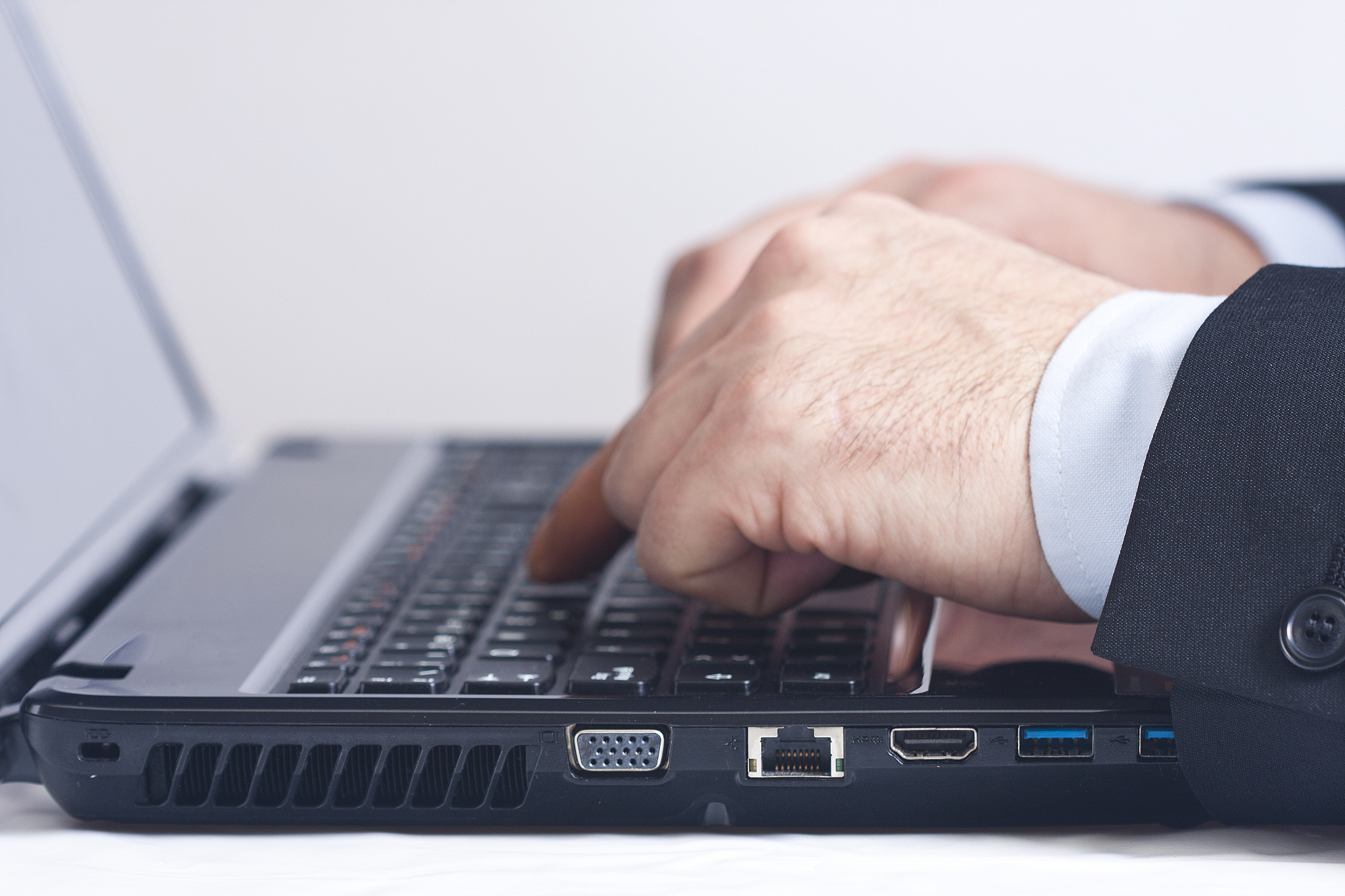 遵义轻轨专业学校哪些专业热门