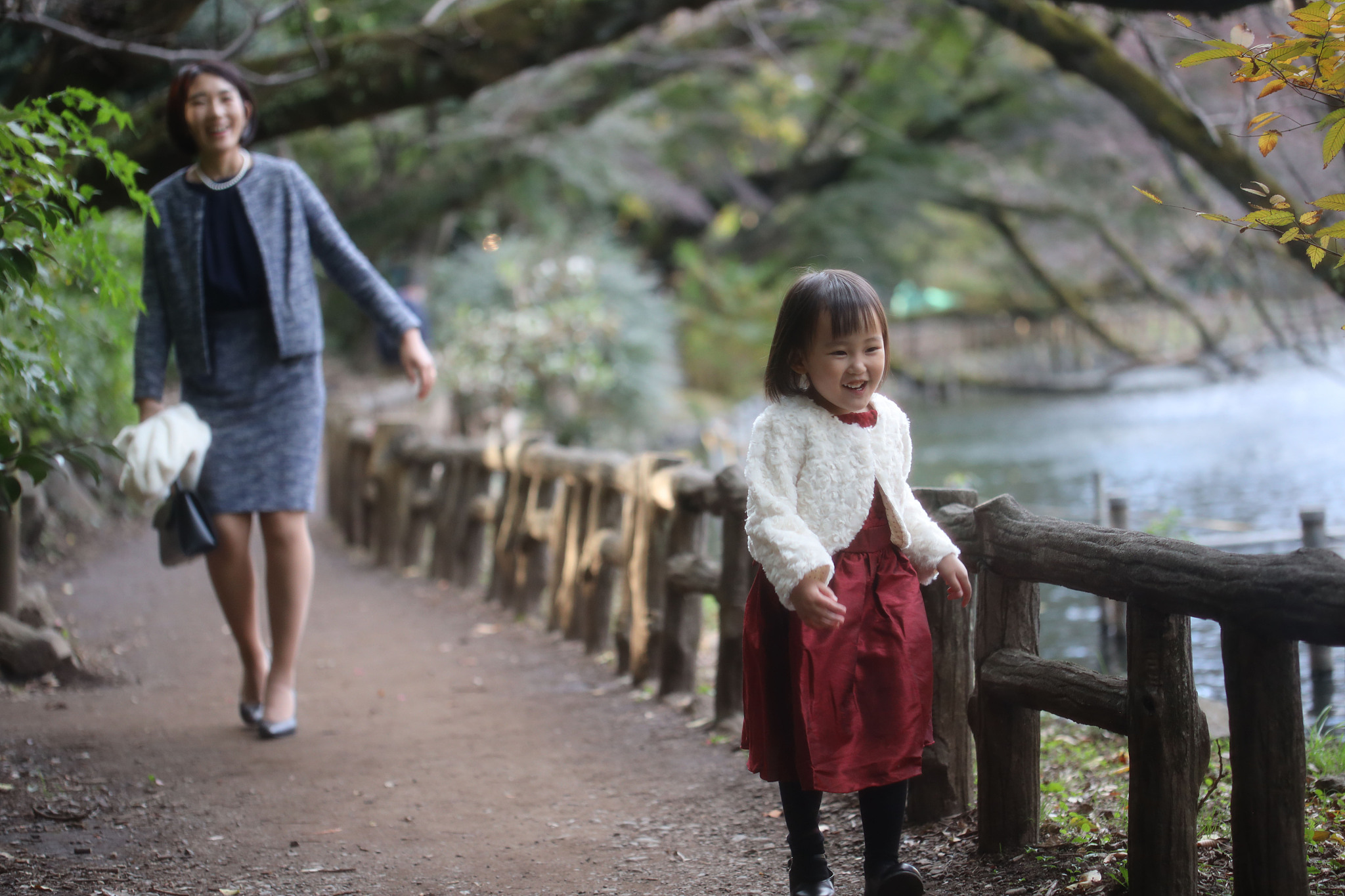 japanese mother walking  with her daughter at shichi go san cele