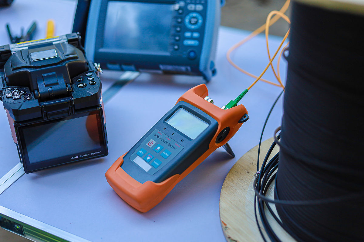 网线测试仪的功能：除了连通性测试，还能做什么？