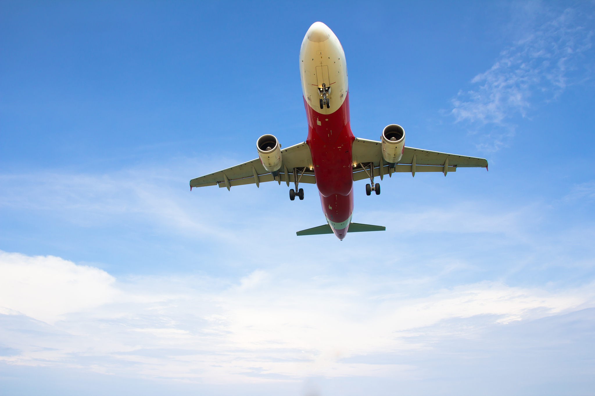 贵阳航空专业学校高薪专业解析：航空工程、管理和电子技术