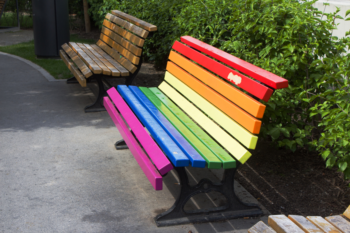 济南创高创意艺术坐凳厂家直供-时尚简约玻璃钢多人座椅