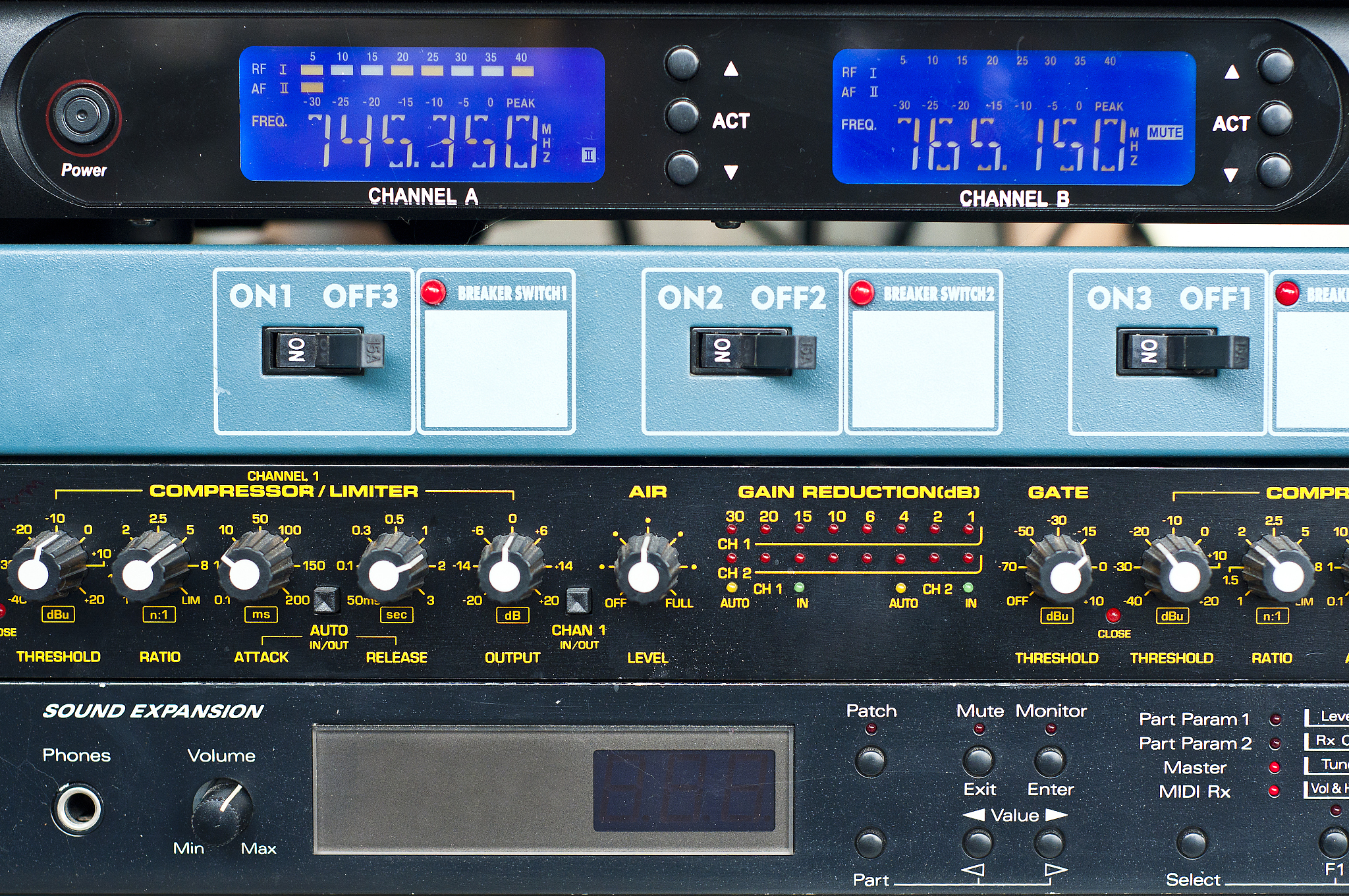 车机改低电平。