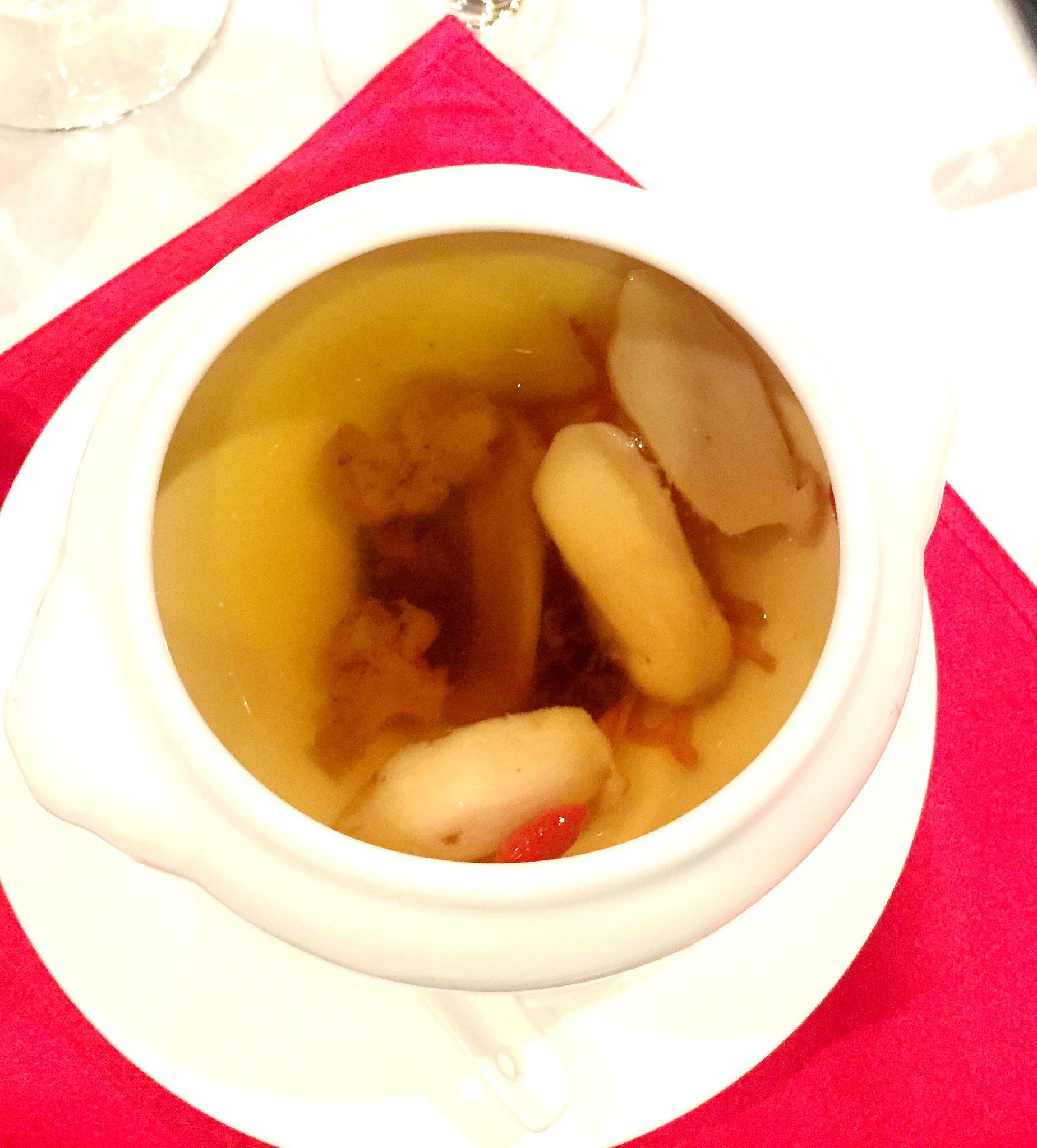 花胶汤煲多久合适？掌握最佳时间，营养美味两不误！