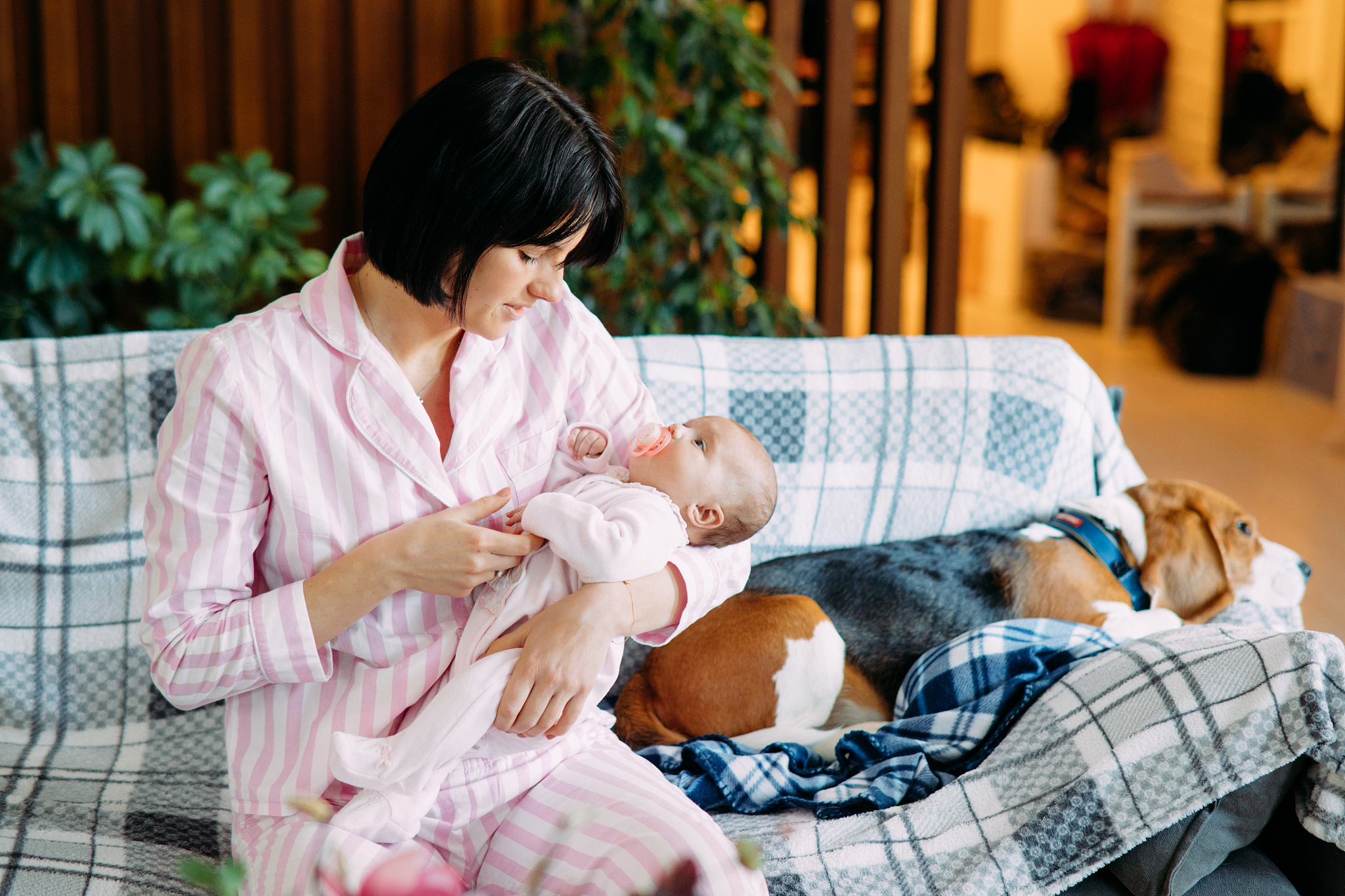 请根据新手妈妈带娃问题出爆款标题不少于3个