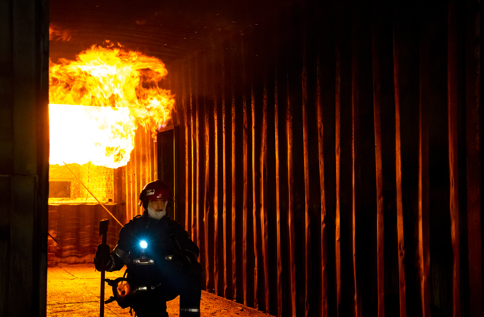 Concrete Lining Fire Resistance in High Temperature Tunnels: Experimental Study