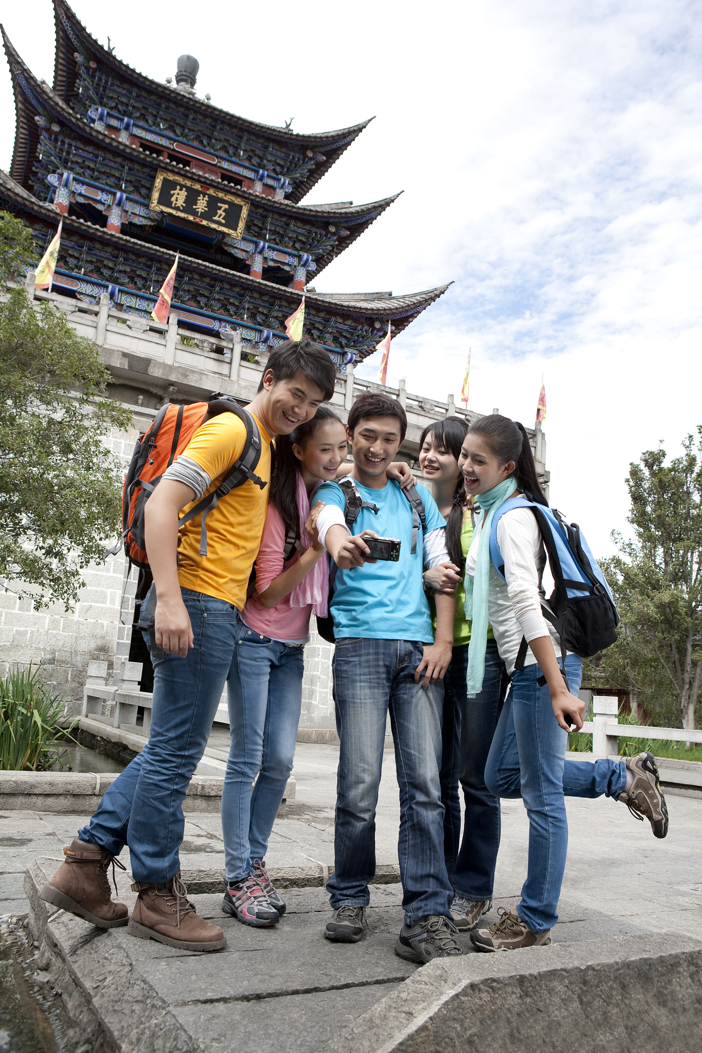 我在山西太原有两个小孩五一假期帮助我安排一下旅游行程