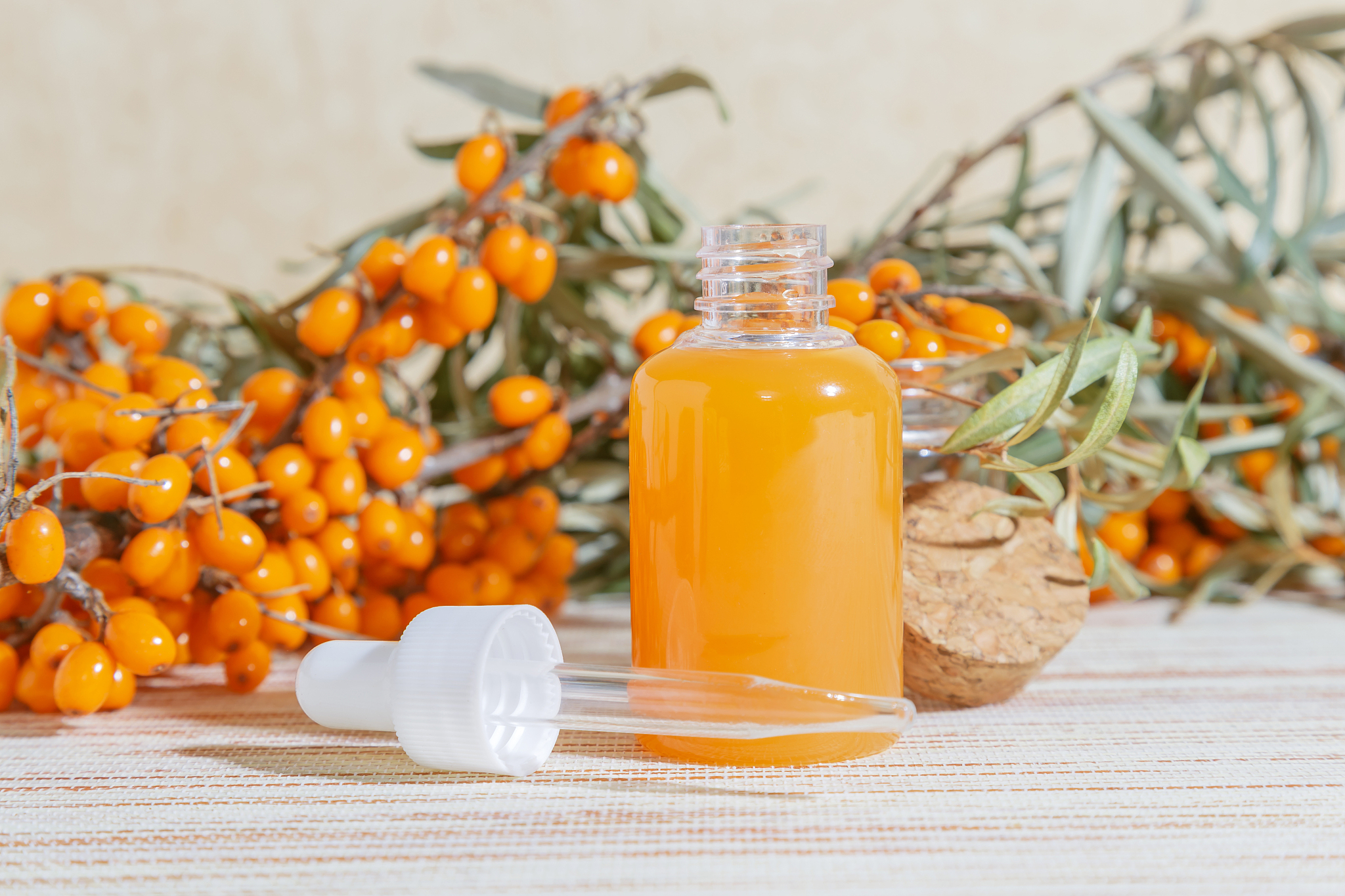 鼎鑫鲜榨沙棘果汁可以改善皮肤吗？