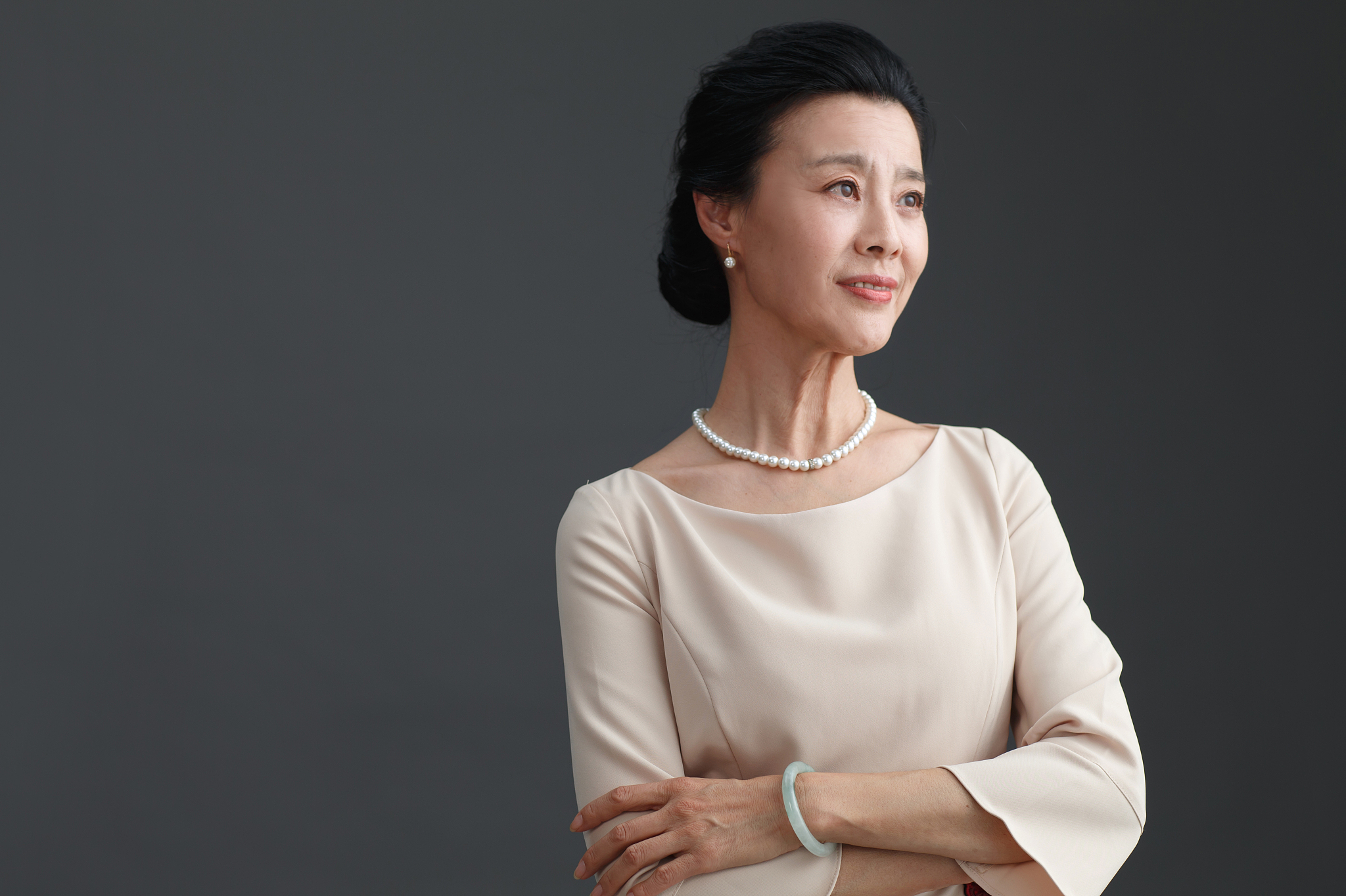 优雅的女士肖像