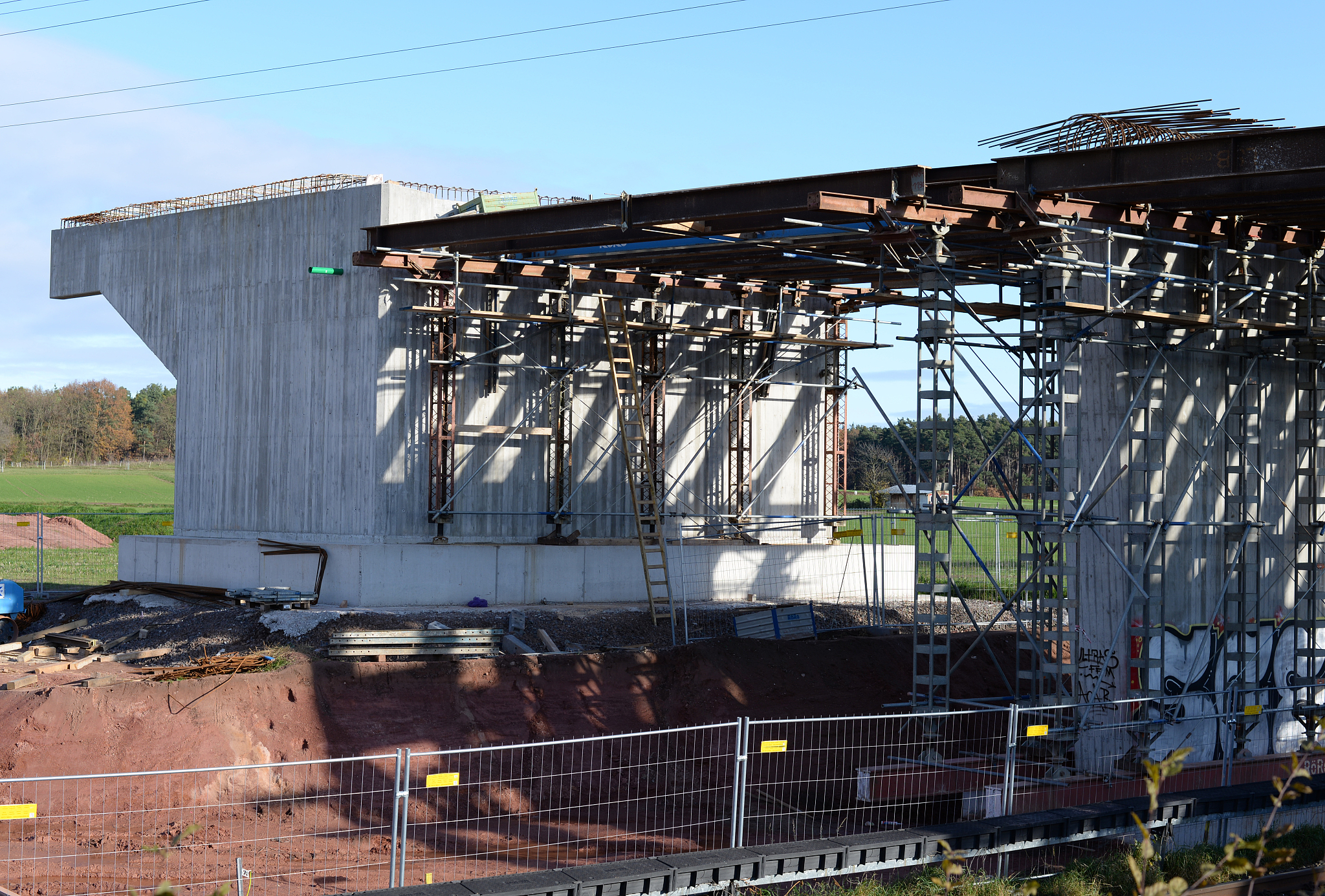 超高性能混凝土（UHPC）发展史：从理论到应用