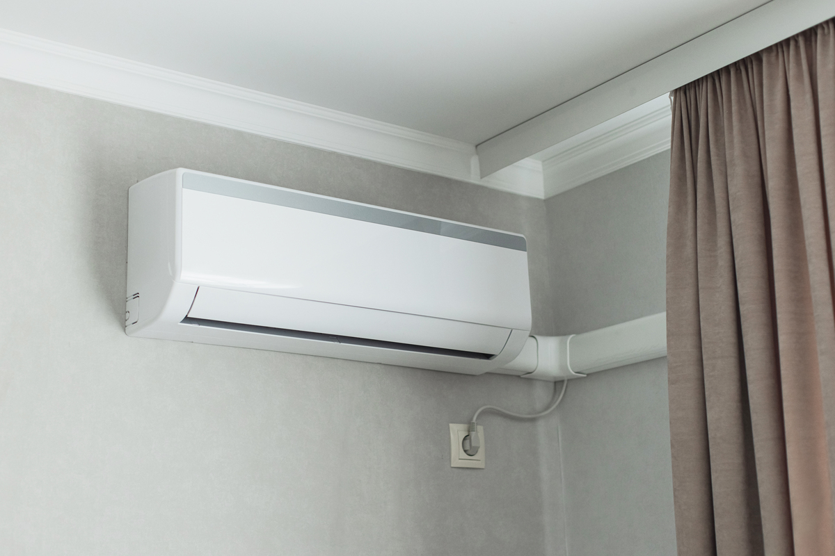 KFR-72WFNhXF02-B1是几代？和其他代对比怎么样帮我用180字详细描述