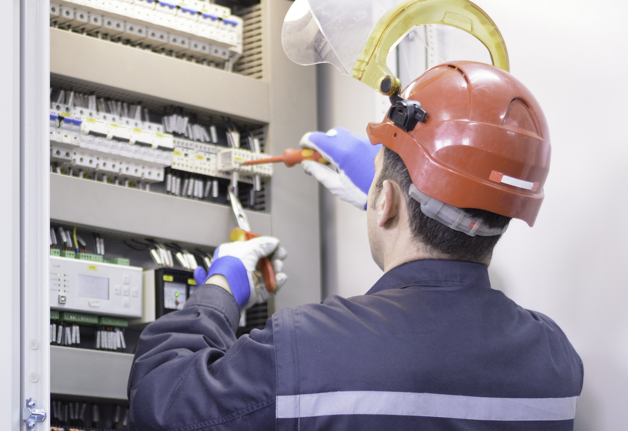 电气工程师评审：内容、流程和目的