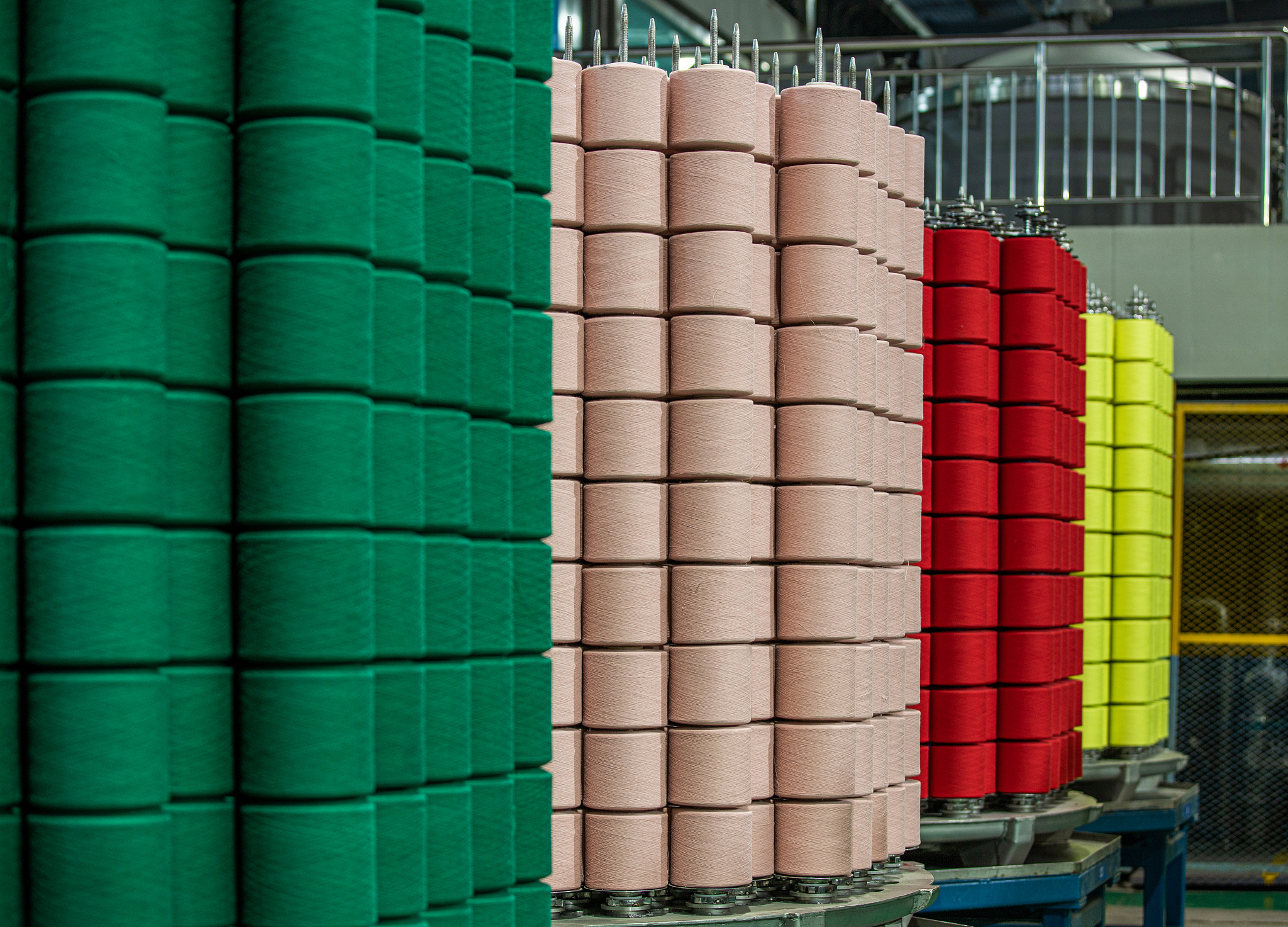 以下关于绕组滴漆说法正确的是30题A现在使用的环保型浸渍漆对员工没有伤害2分2分 B挂漆量越高产品绝缘性能越好 C挂漆量和NVH性能没有任何关系2分2分 D绕组滴漆只是为了增强绕组的绝缘性能