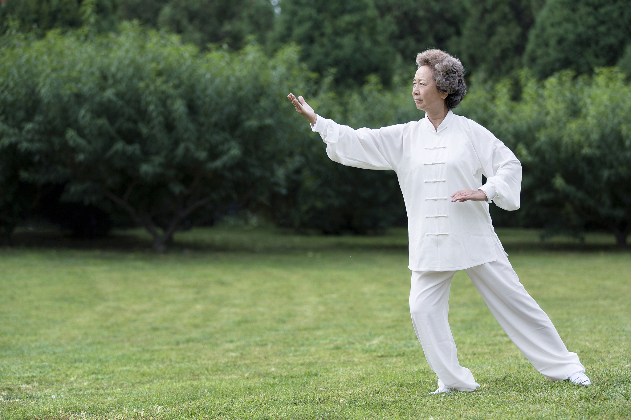 太极拳的养生保健作用主要包括A疏通脉络 B增强免疫 C调节心理 D延长生命