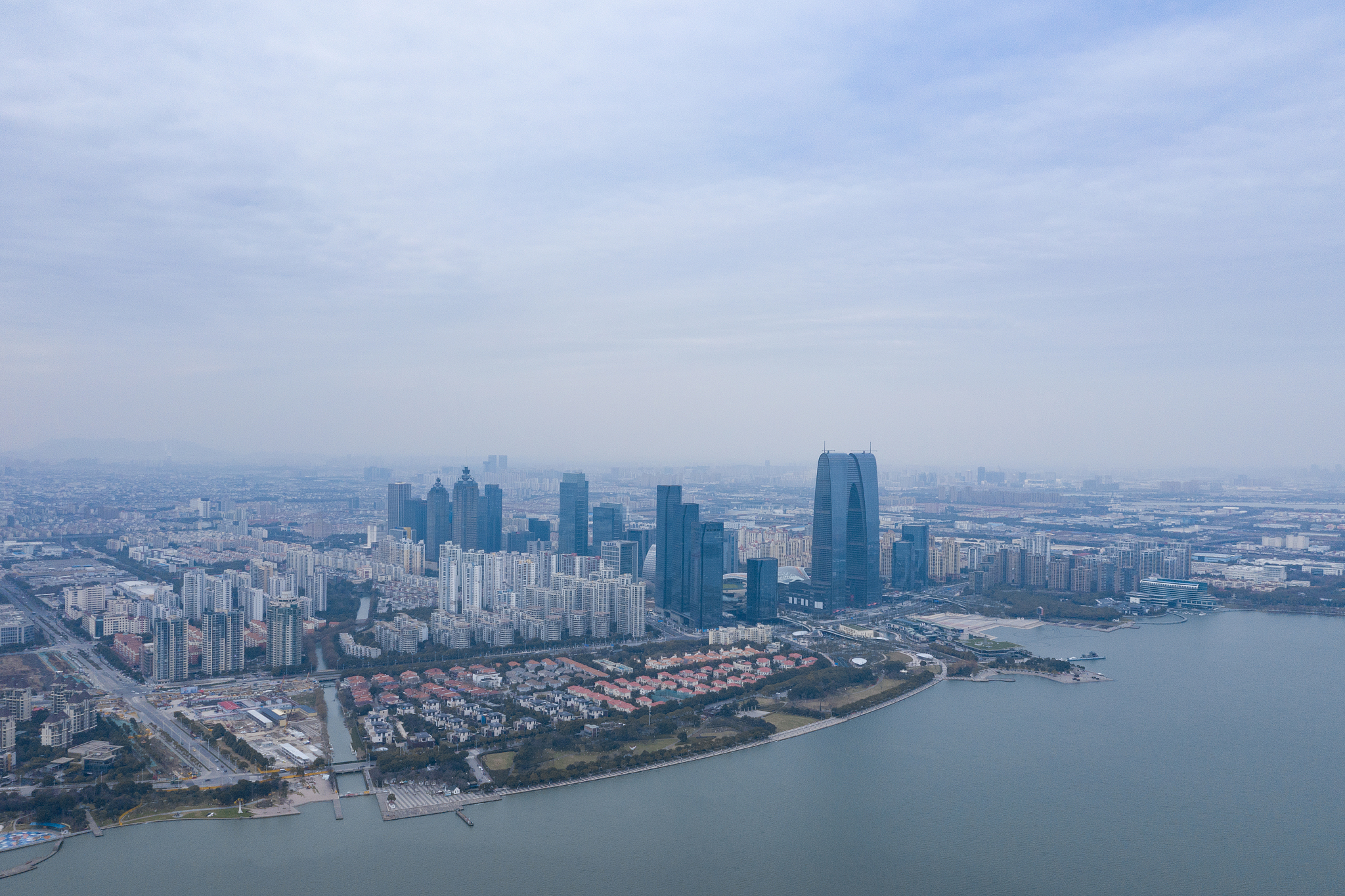 鸟瞰苏州金鸡湖城市风光