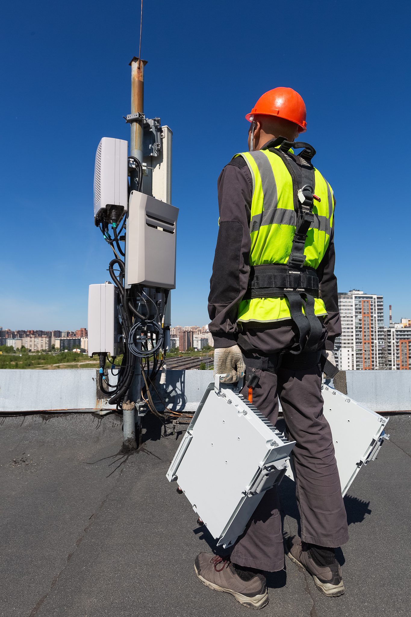 SAR 工程师：拯救生命的幕后英雄