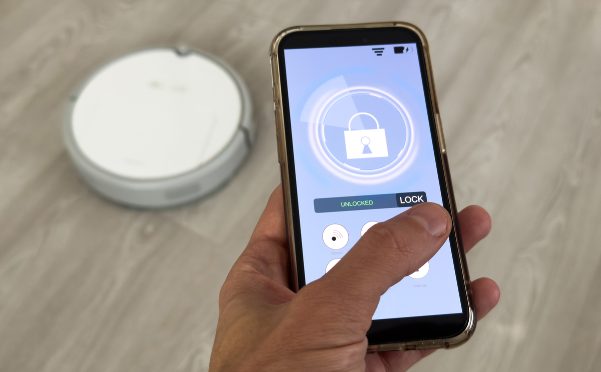 远程控制手机新玩法：华仔工具箱实现消息转发和短信监听