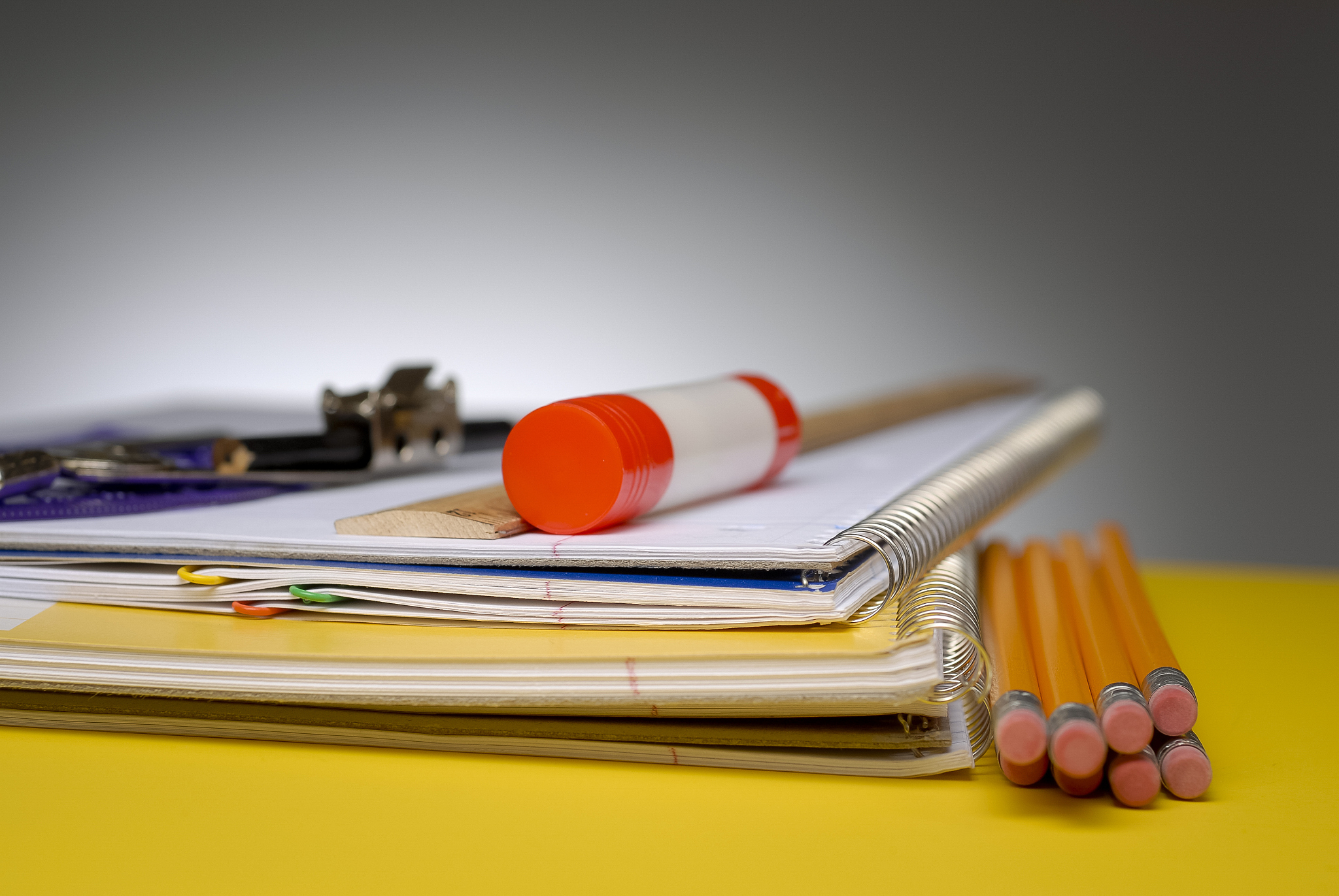 女生去学校住宿要带什么东西，