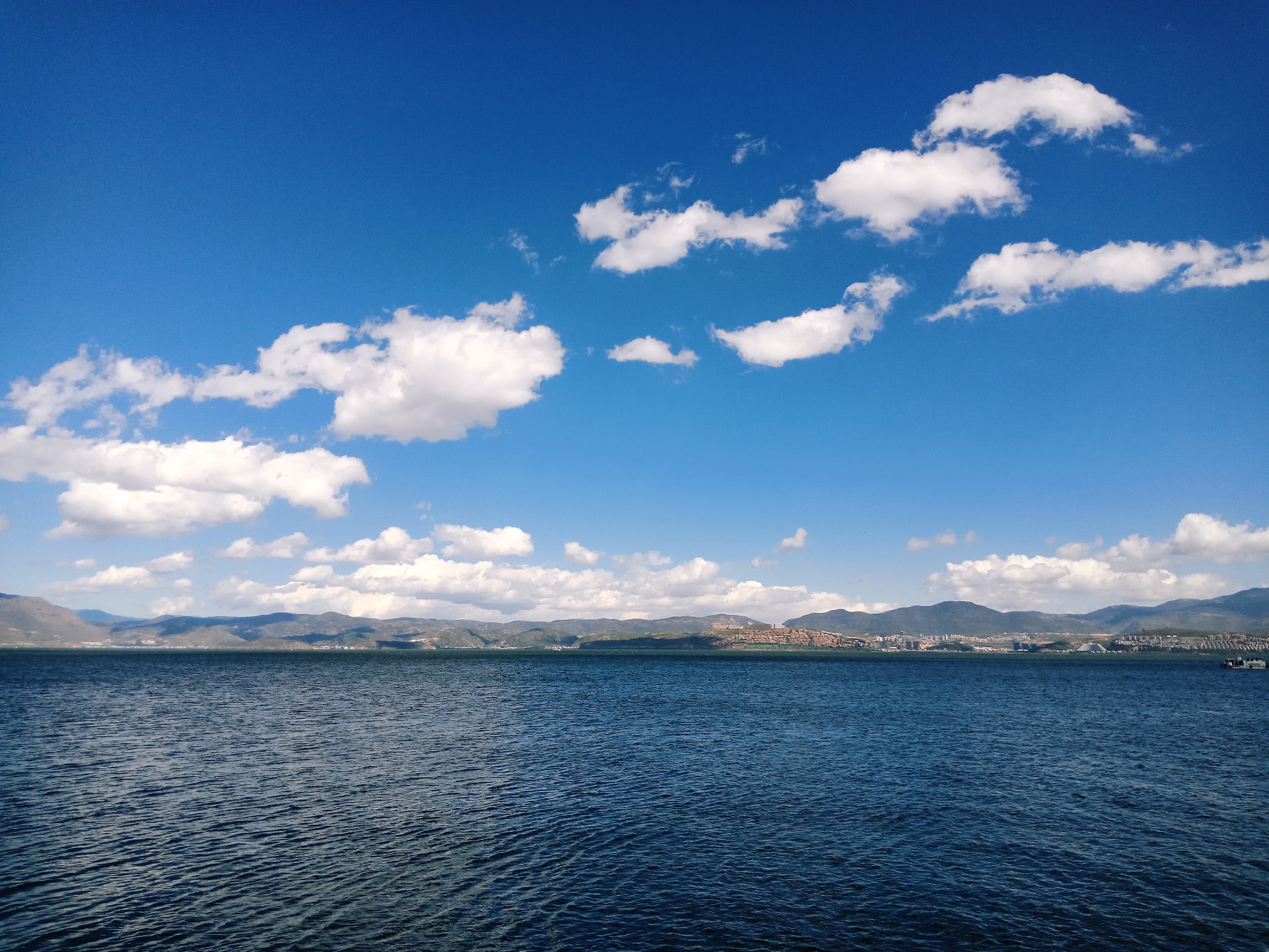 吹着前奏望着天空的下一句是什么