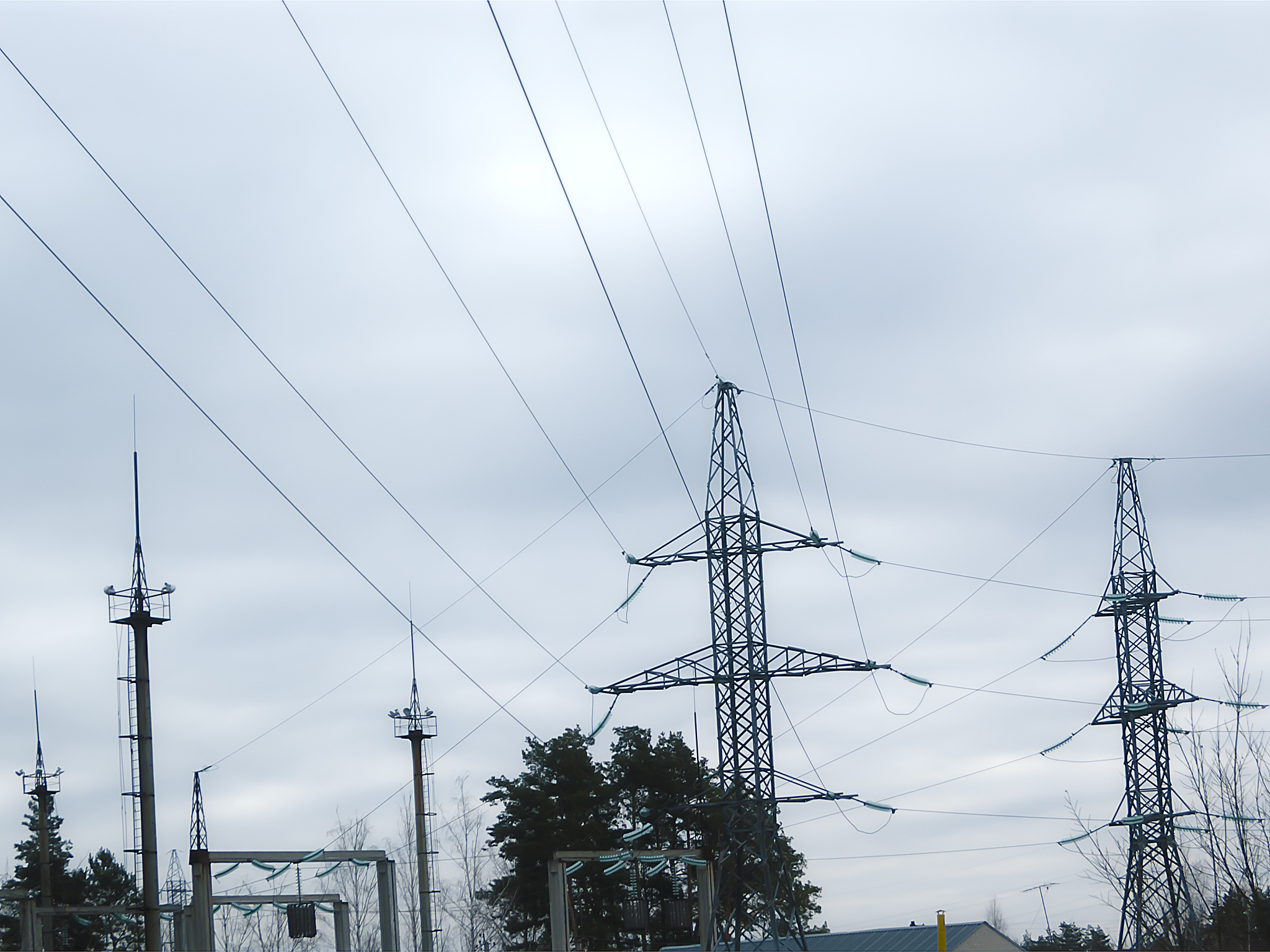 关于四川眉山市电力施工总承包二级办理转让哪个公司有？字数