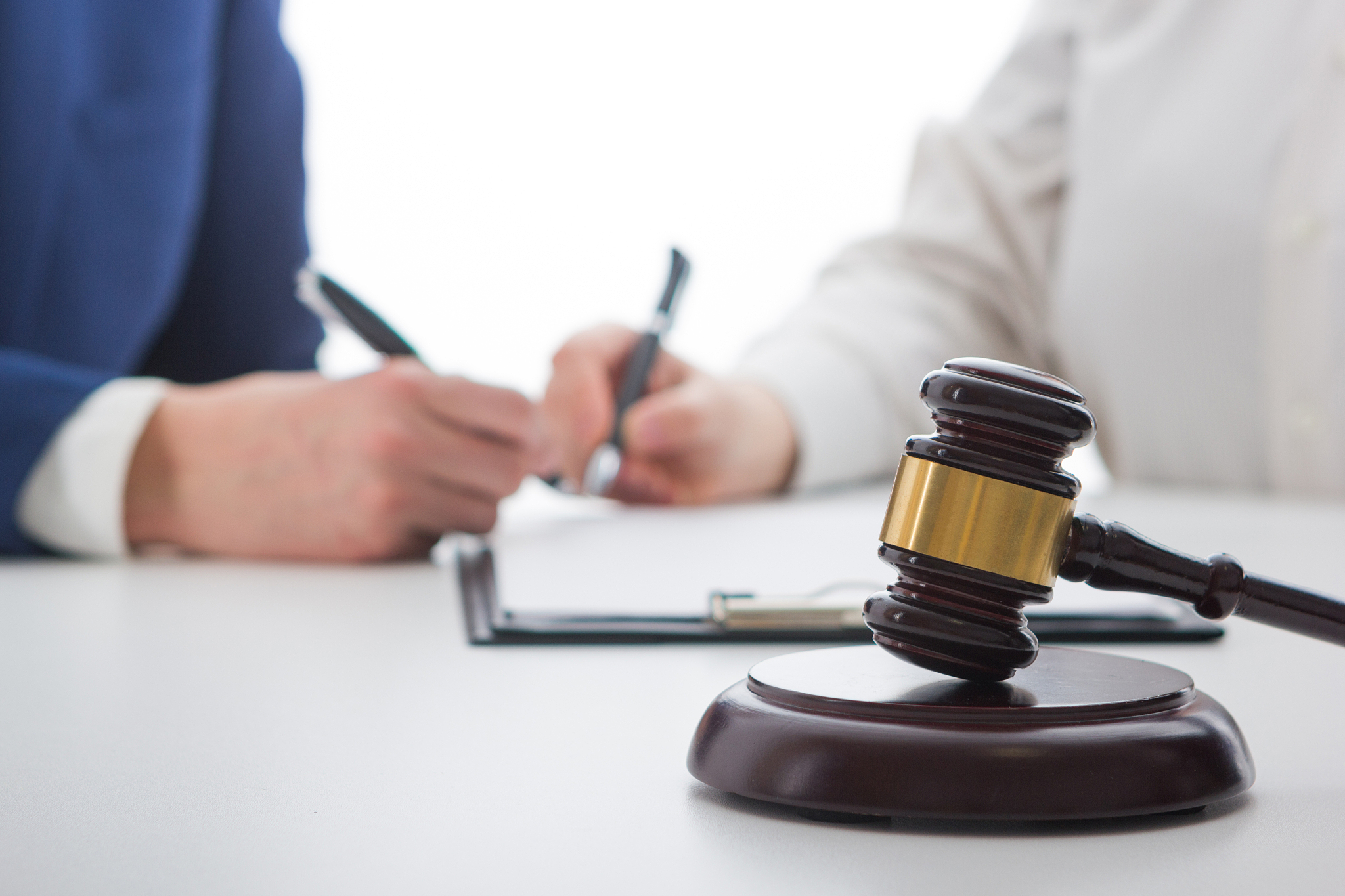 律师怎么选？资深律师团队帮你排忧解难！