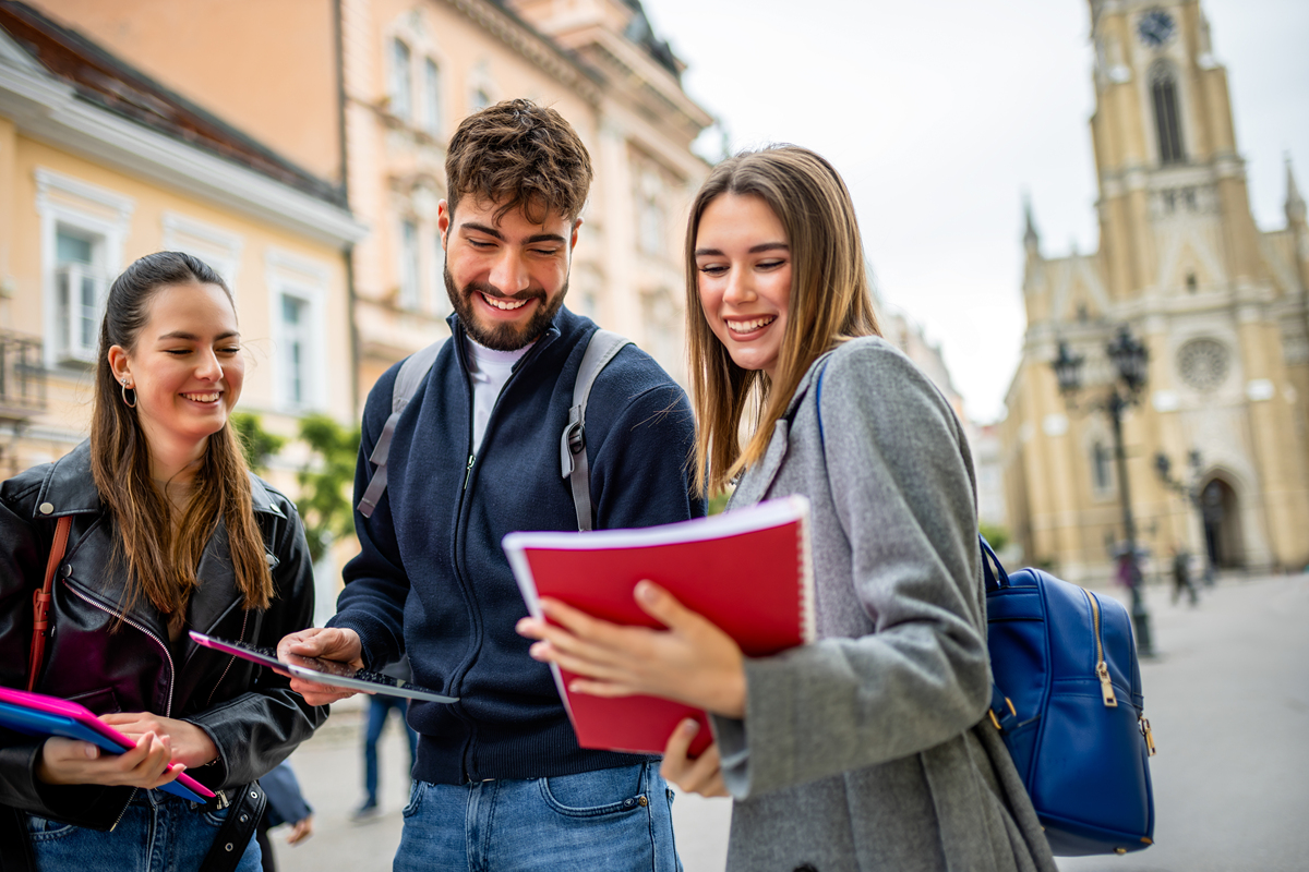 出国留学：值得吗？利弊分析与建议