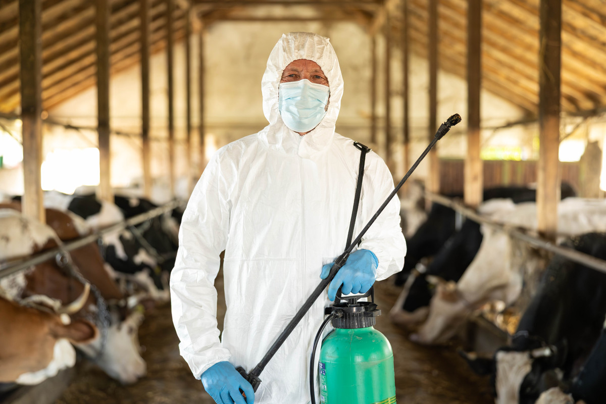 畜禽生产与疾病防治专业发展前景：技术革新、人才需求、环保驱动