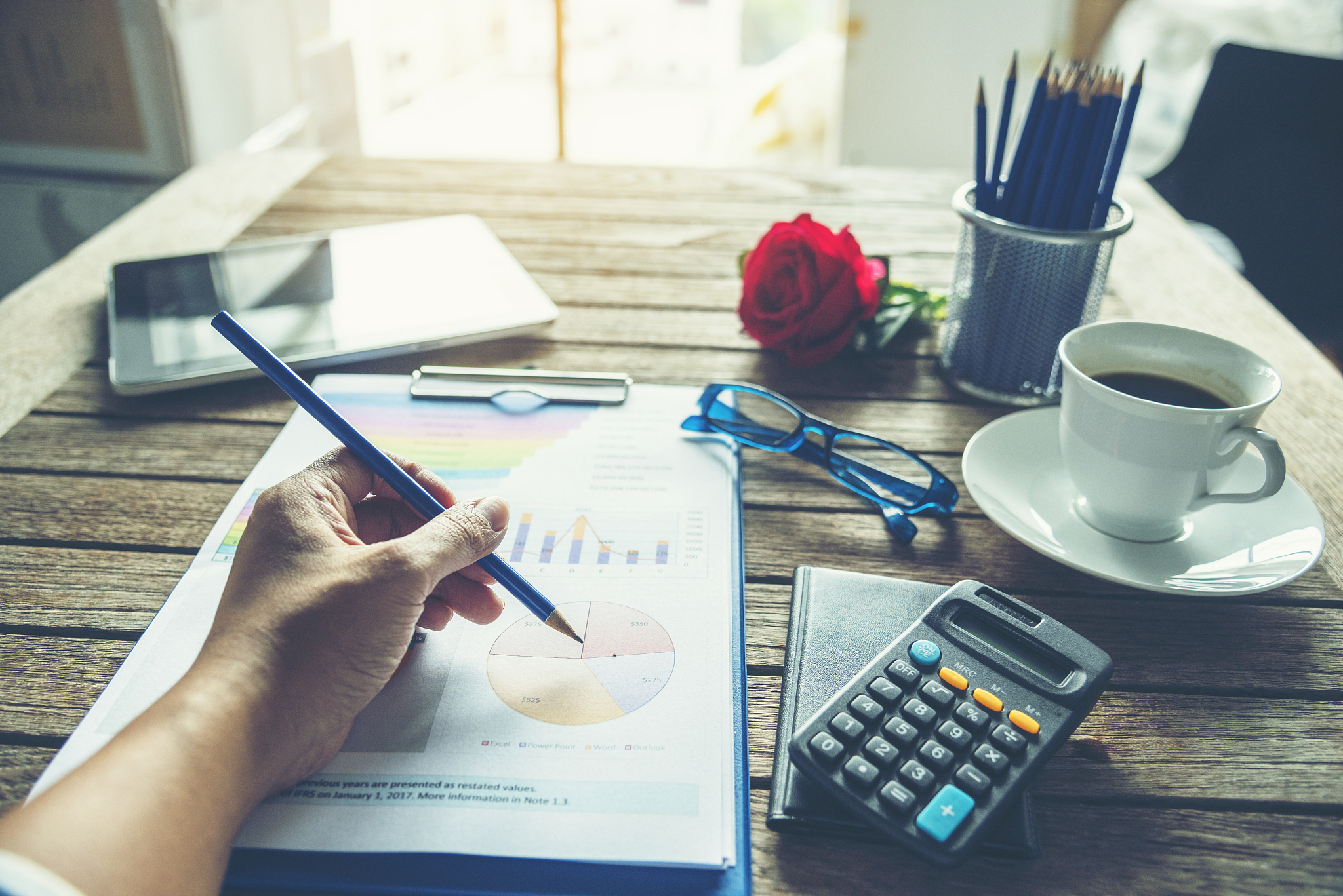 我想筛选出excel表格中的所有包含某些关键词的行 我想筛选出excel表格中的所有包含某些关键词的行