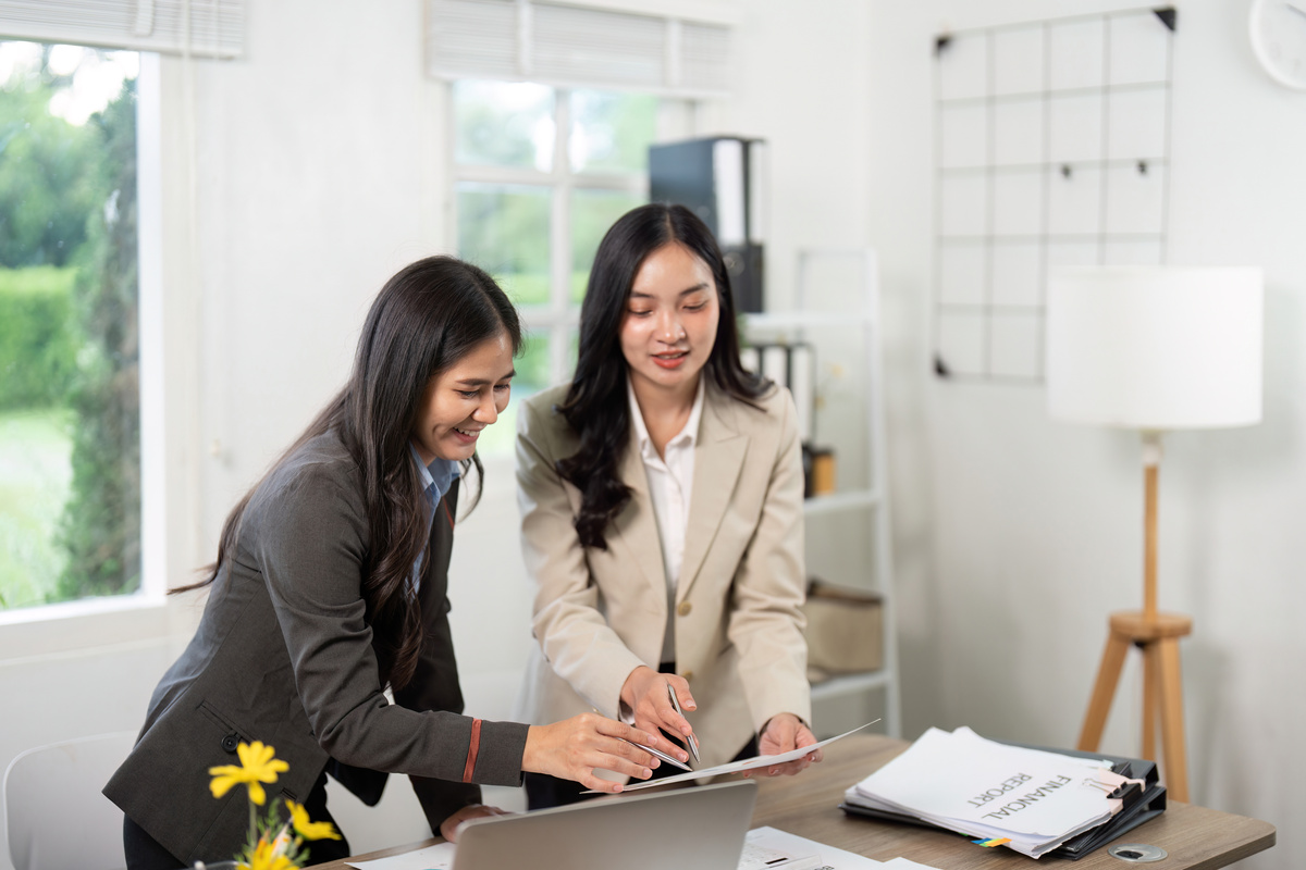 女生行政管理专业毕业后能做什么？职业选择及发展方向