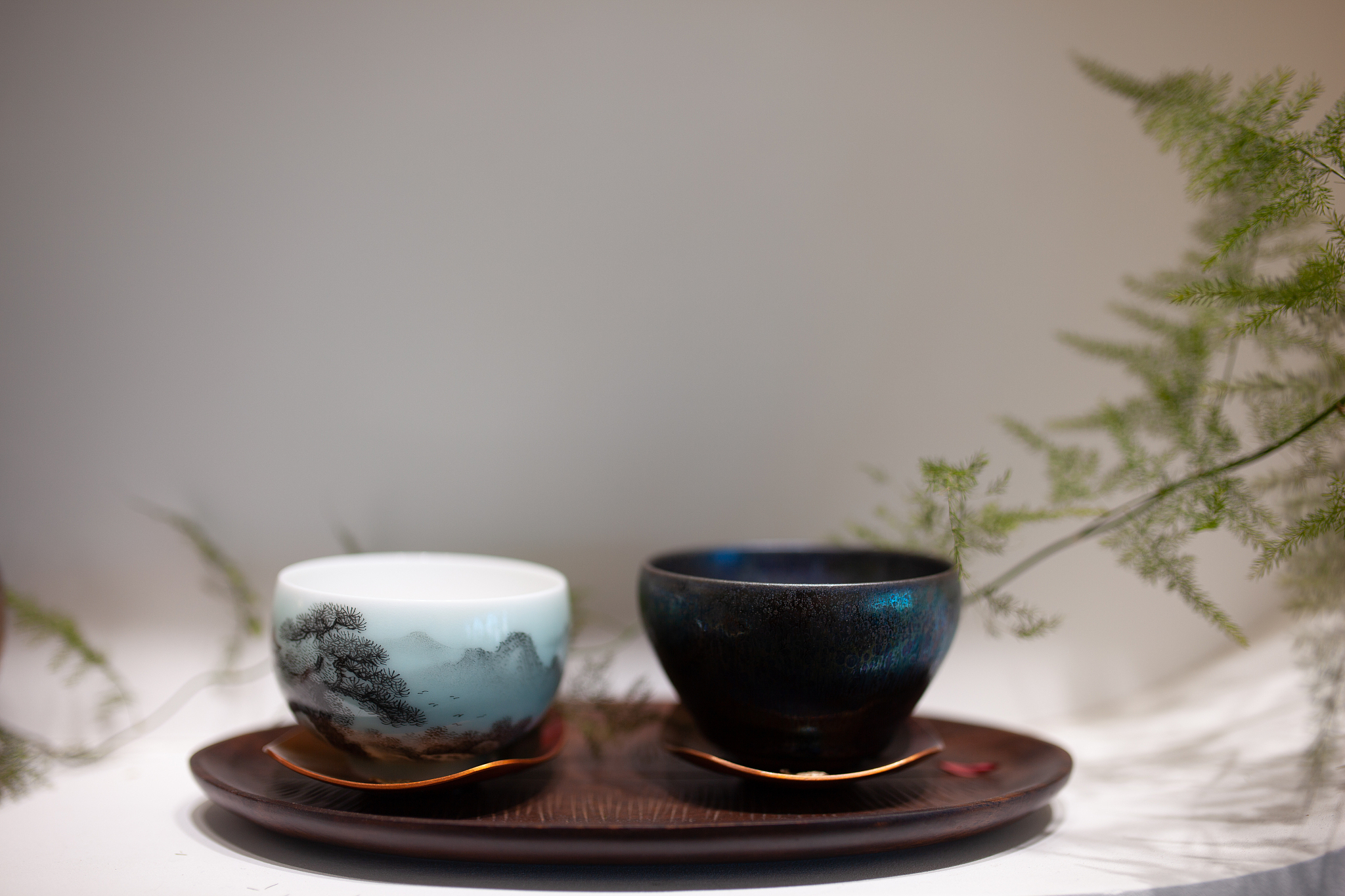 19兰亭集序中曲水流筋用的酒杯是什么材质的？