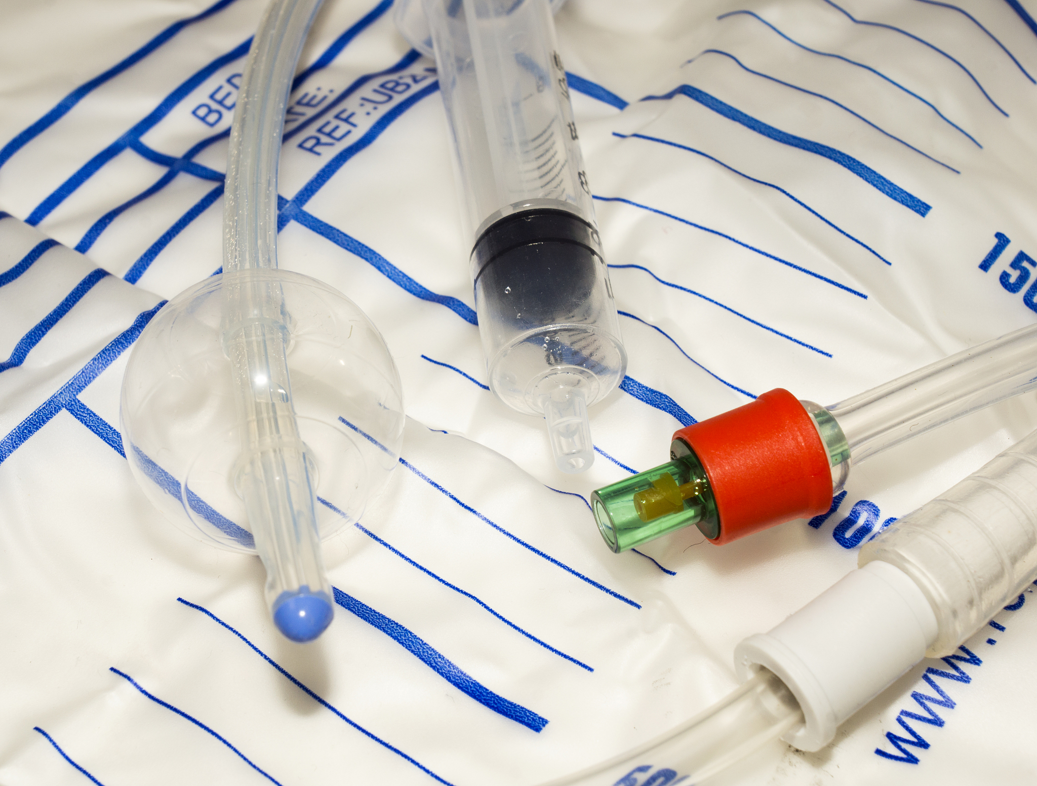 血管内超声诊断导管快速交换接头的尺寸缩短有什么意义请结合文献回答