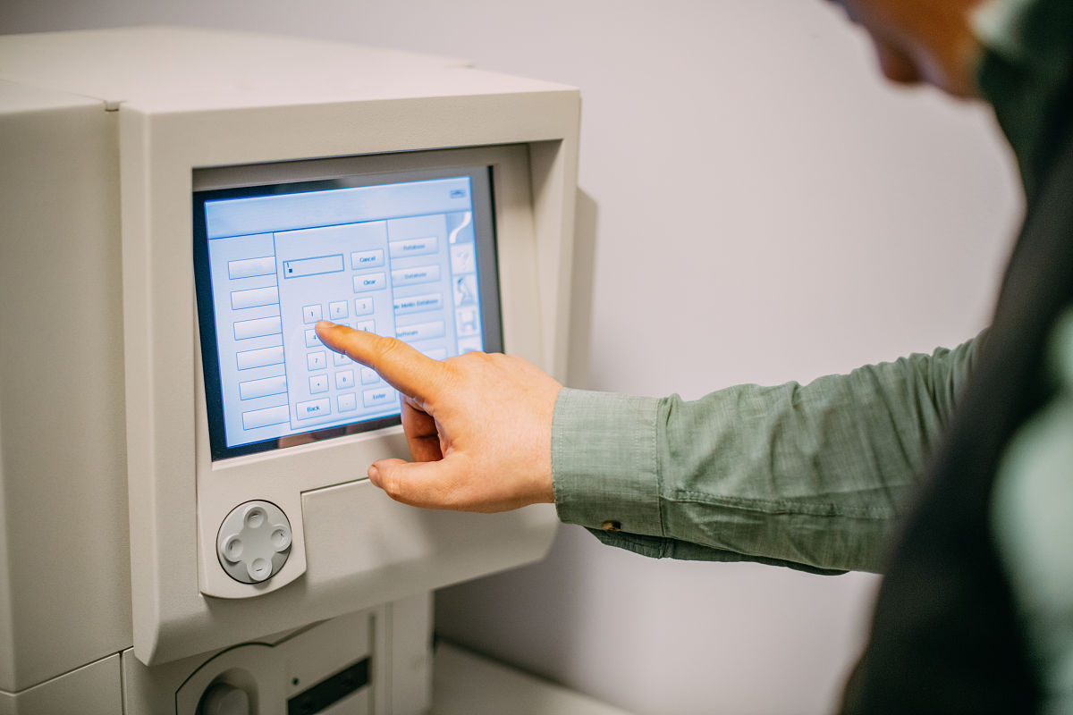 大理卫生学校眼视光技术专业怎么样？优势、劣势、就业前景分析