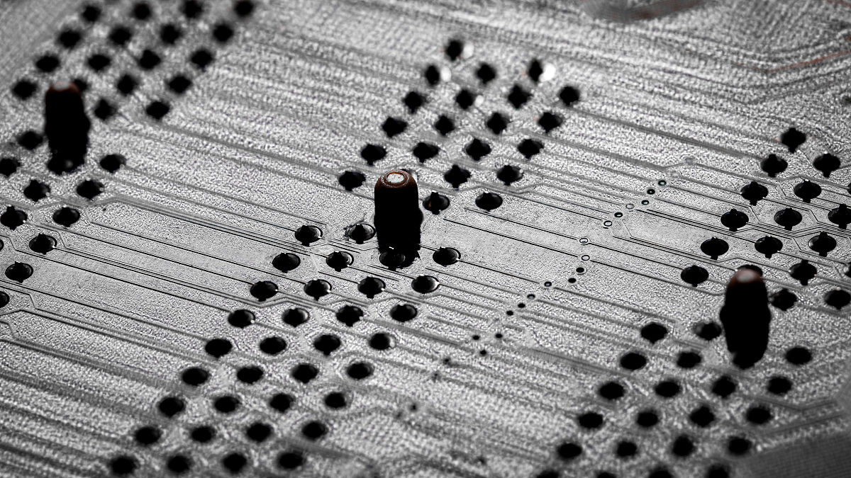 请介绍一下晶体管的背景