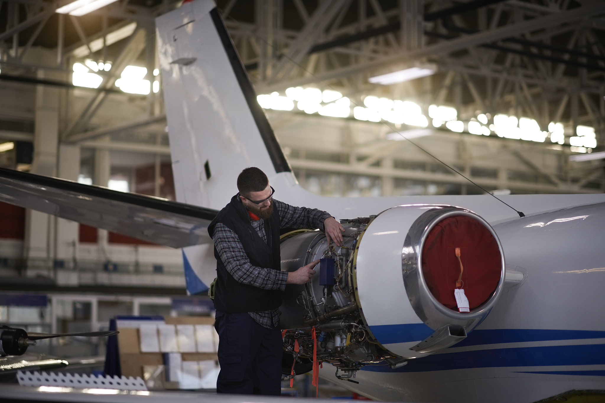 贵州飞机维修专业就业前景分析：值得选择吗？