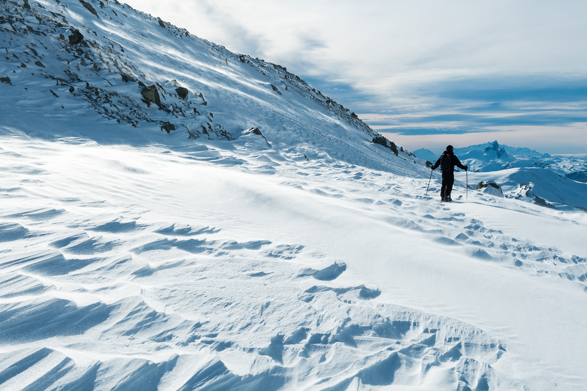 越野滑雪发展于哪个地区