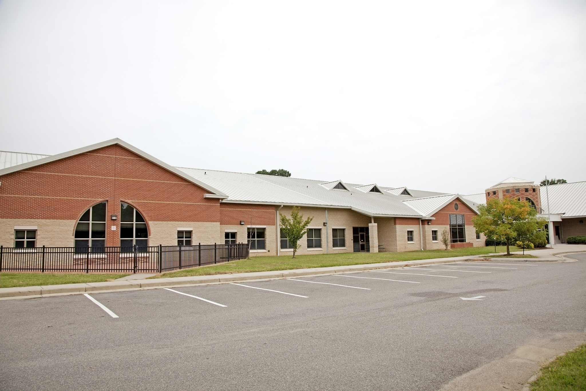 武汉供销商业学校2023年招生简章-选择适合自己的专业