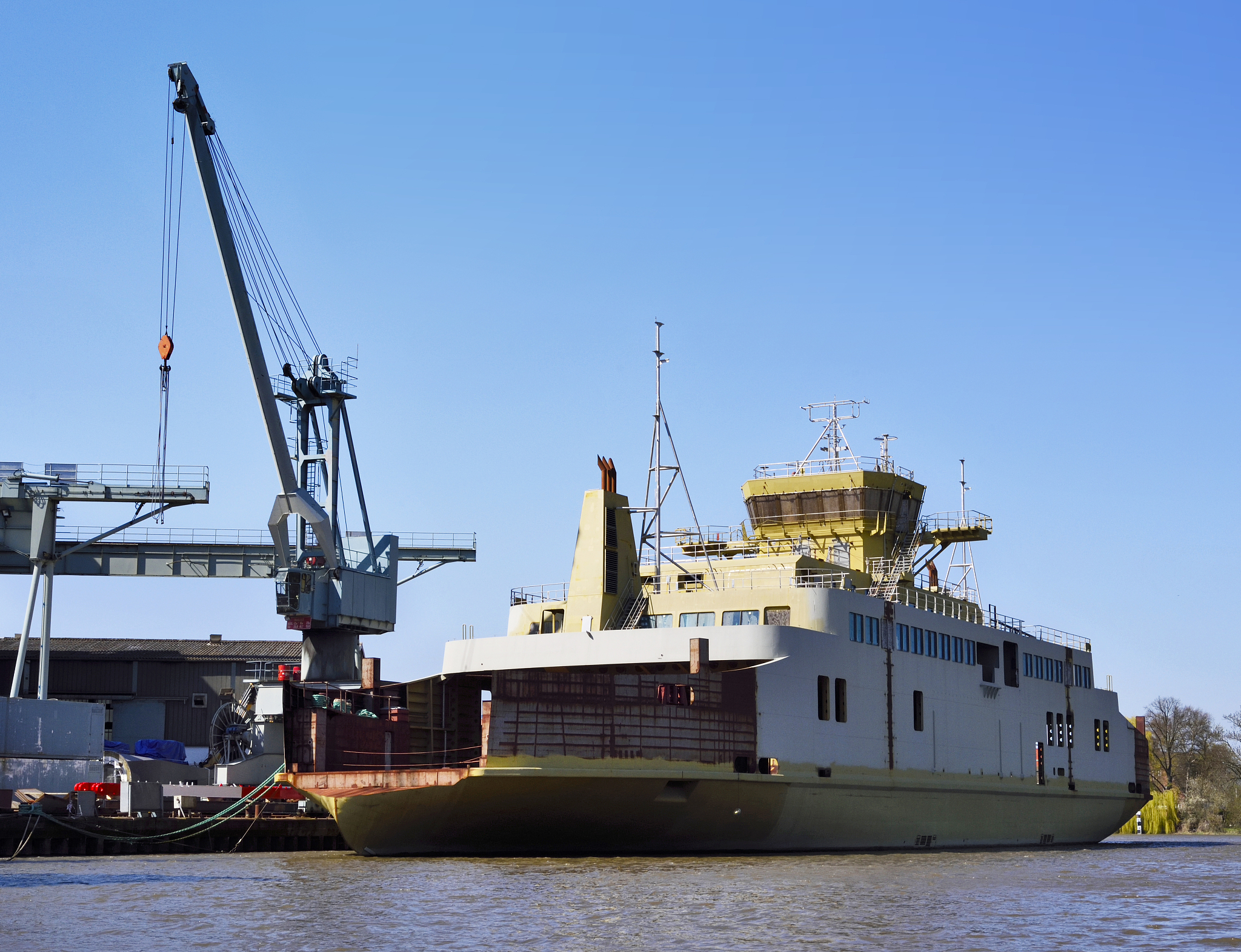 Abstract With the development of Chinas fishing industry the fishing vessel industry has also prospered From the early wooden boats to the modern steel ships Chinas fishing vessel industry has underg