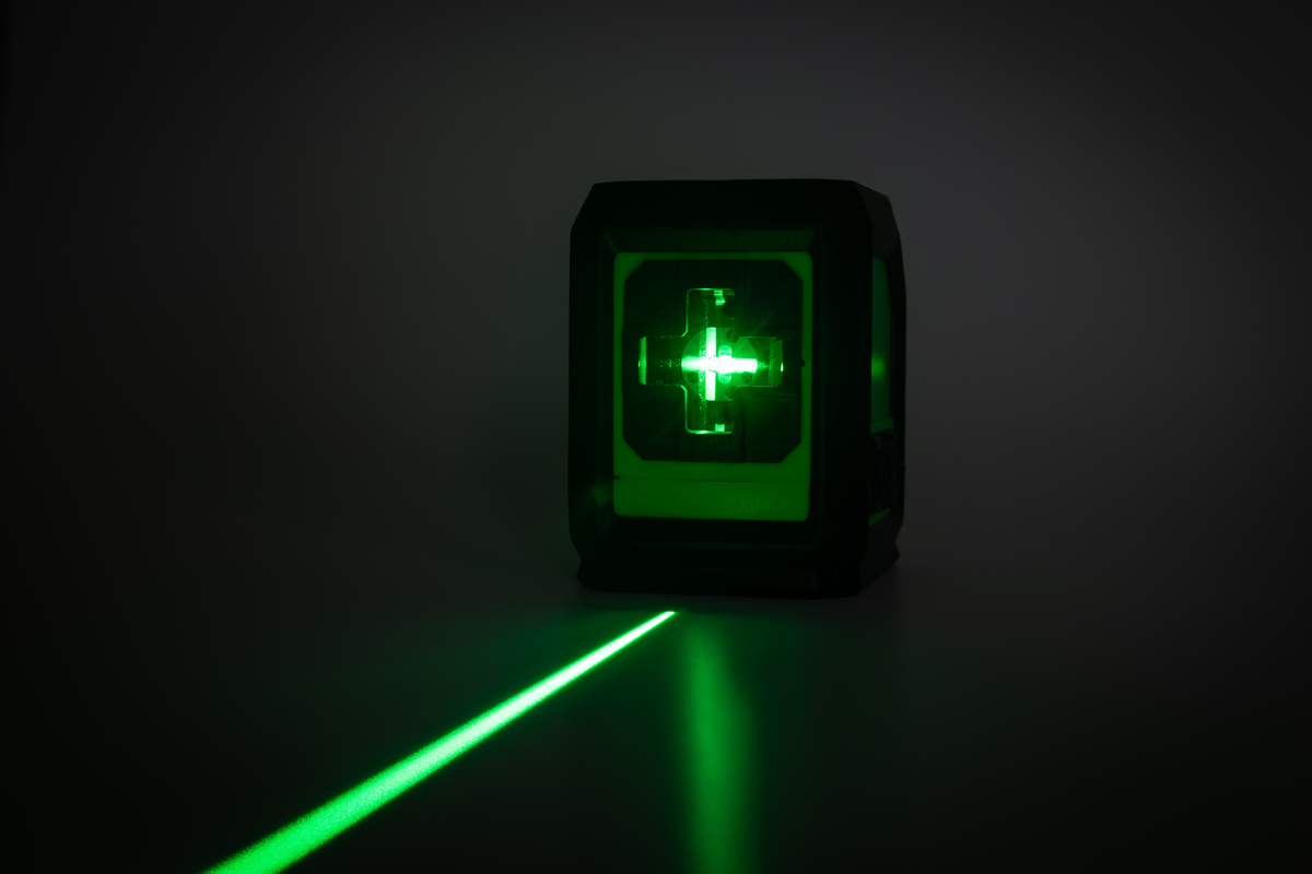 夜光物品的秘密：荧光与磷光背后的科学原理