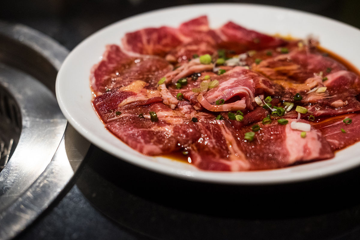 微晶面板灶，让烹饪更轻松！ 高强度防爆，数码大屏，轻松掌控美味！