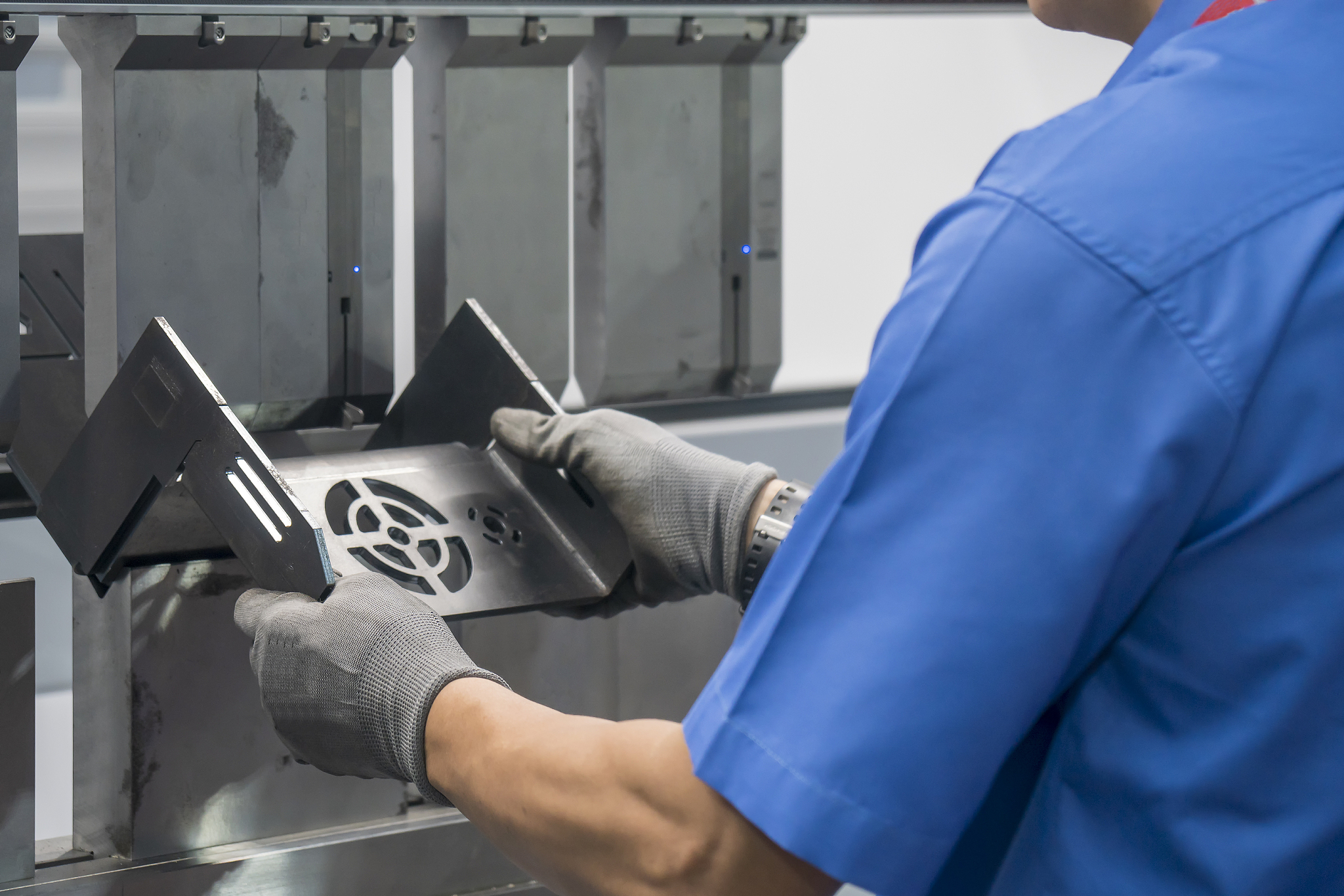 甘肃冷作钣金工专业学校及就业方向