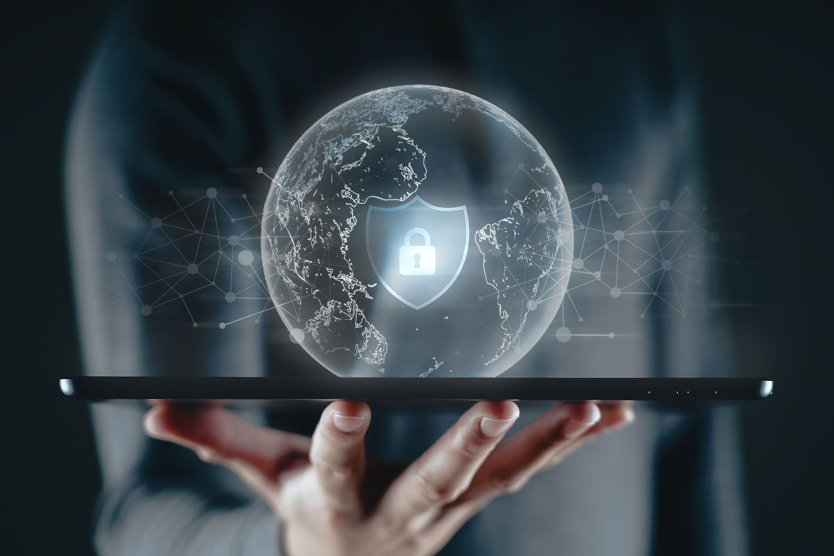 怎么查询自己名下实名的QQ号 操作步骤帮我用200字详细描述