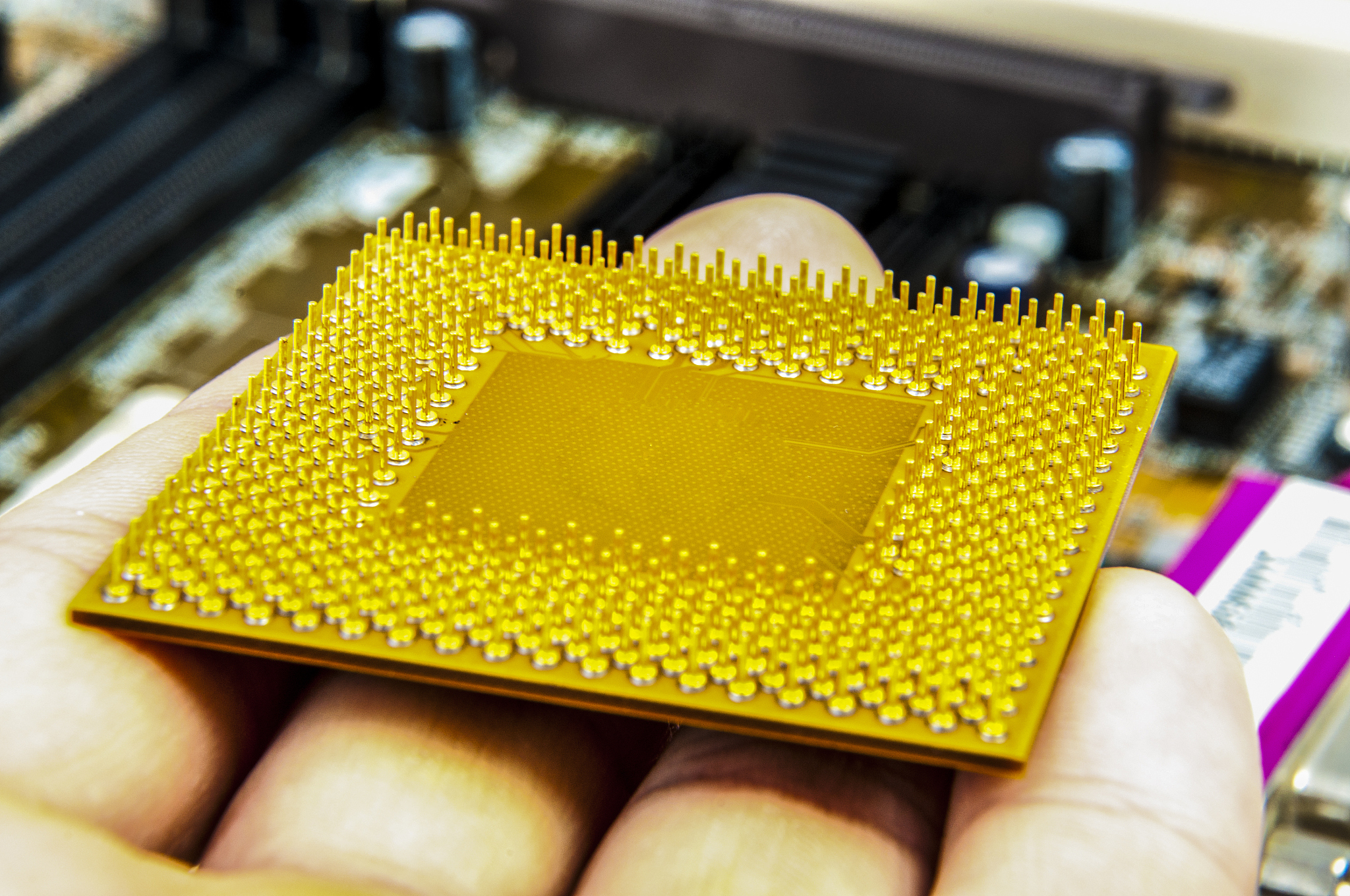 芯片上晶体管数量？